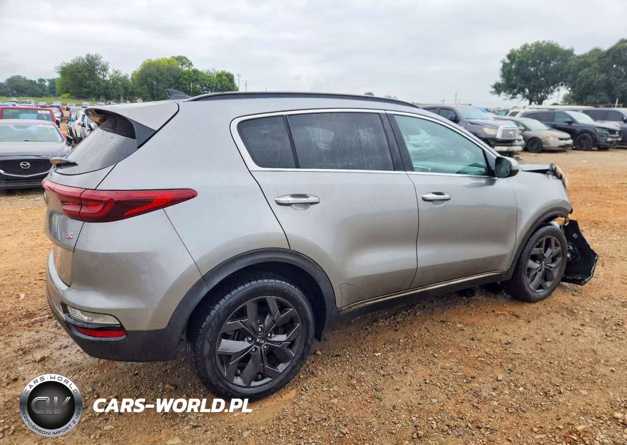 2020 Kia Sportage S VIN:KNDP63AC7L7763426 - 3