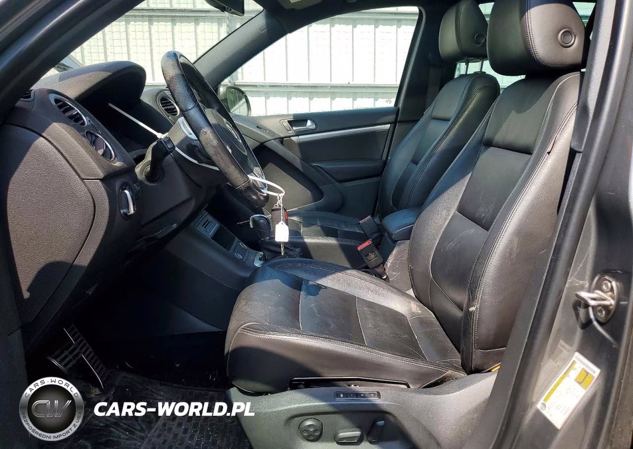 2014 Volkswagen Tiguan S VIN:WVGAV3AX1EW042731 - 7