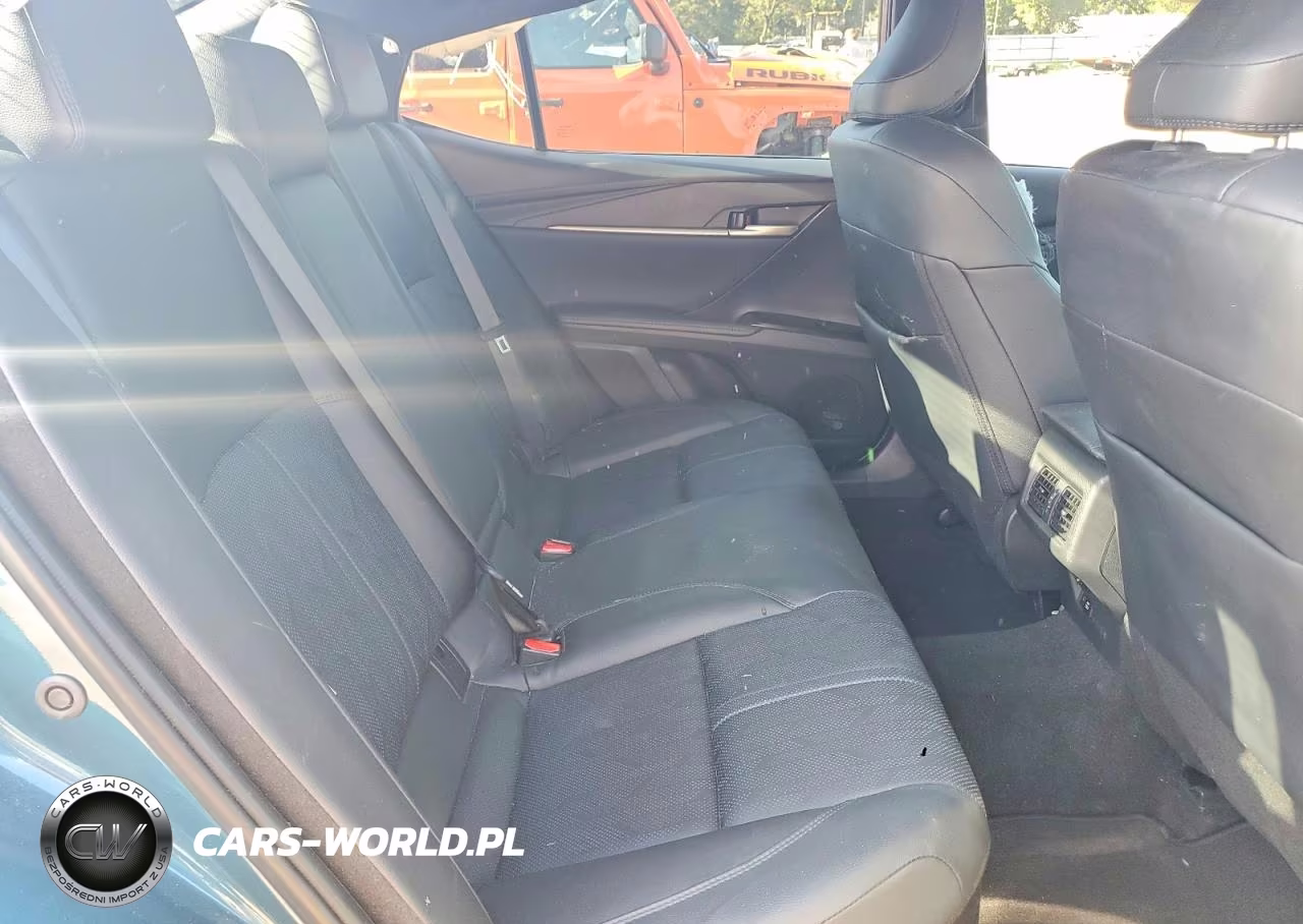 2025 Toyota Camry Xse VIN:4T1DBADK5SU017929 - 10