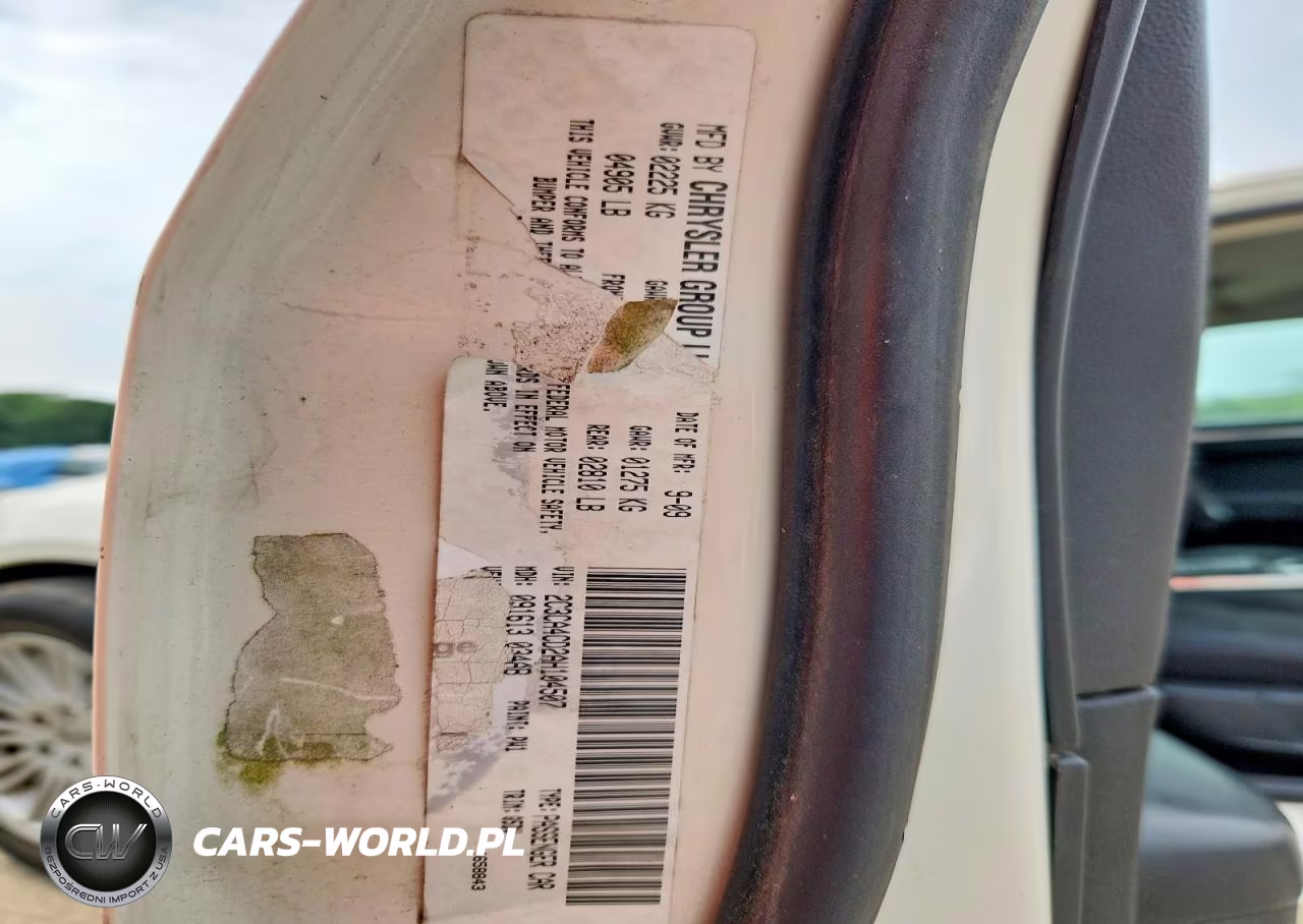 2010 Chrysler 300 Touring VIN:2C3CA4CD2AH104507 - 13