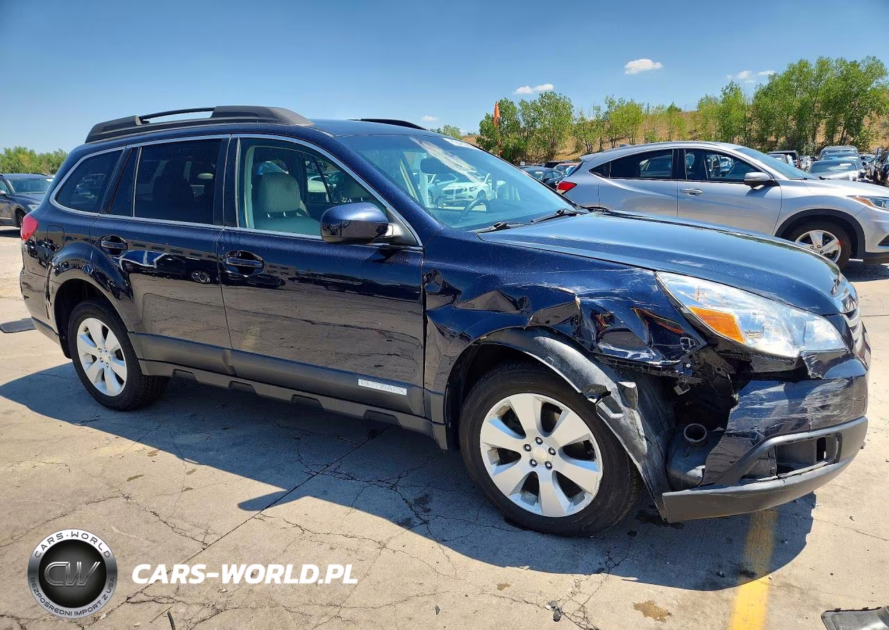2012 Subaru Outback 2.5I Premium VIN:4S4BRBCC2C3241590 - 4