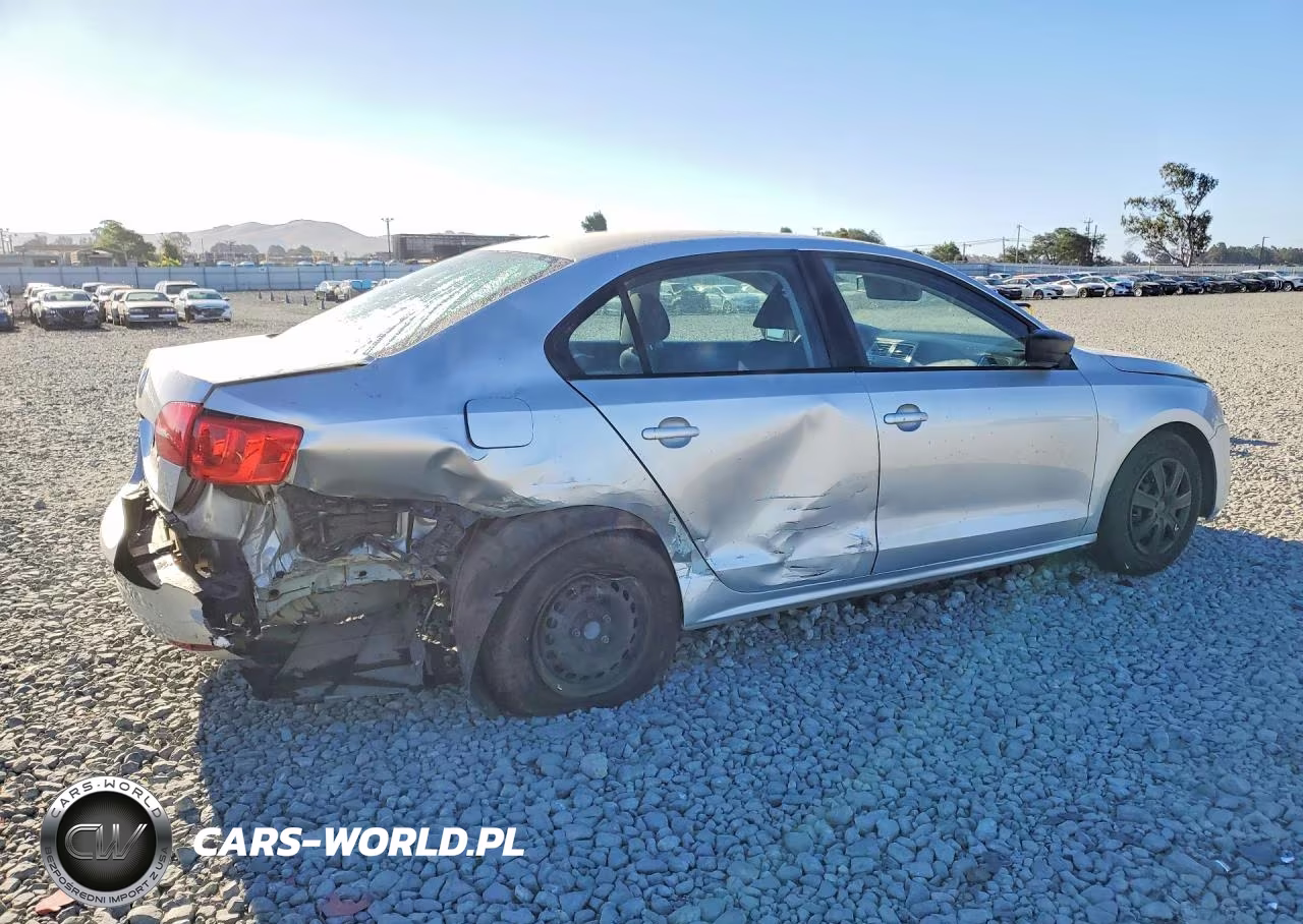 2011 Volkswagen Jetta Base VIN:3VW2K7AJ2BM379101 - 3