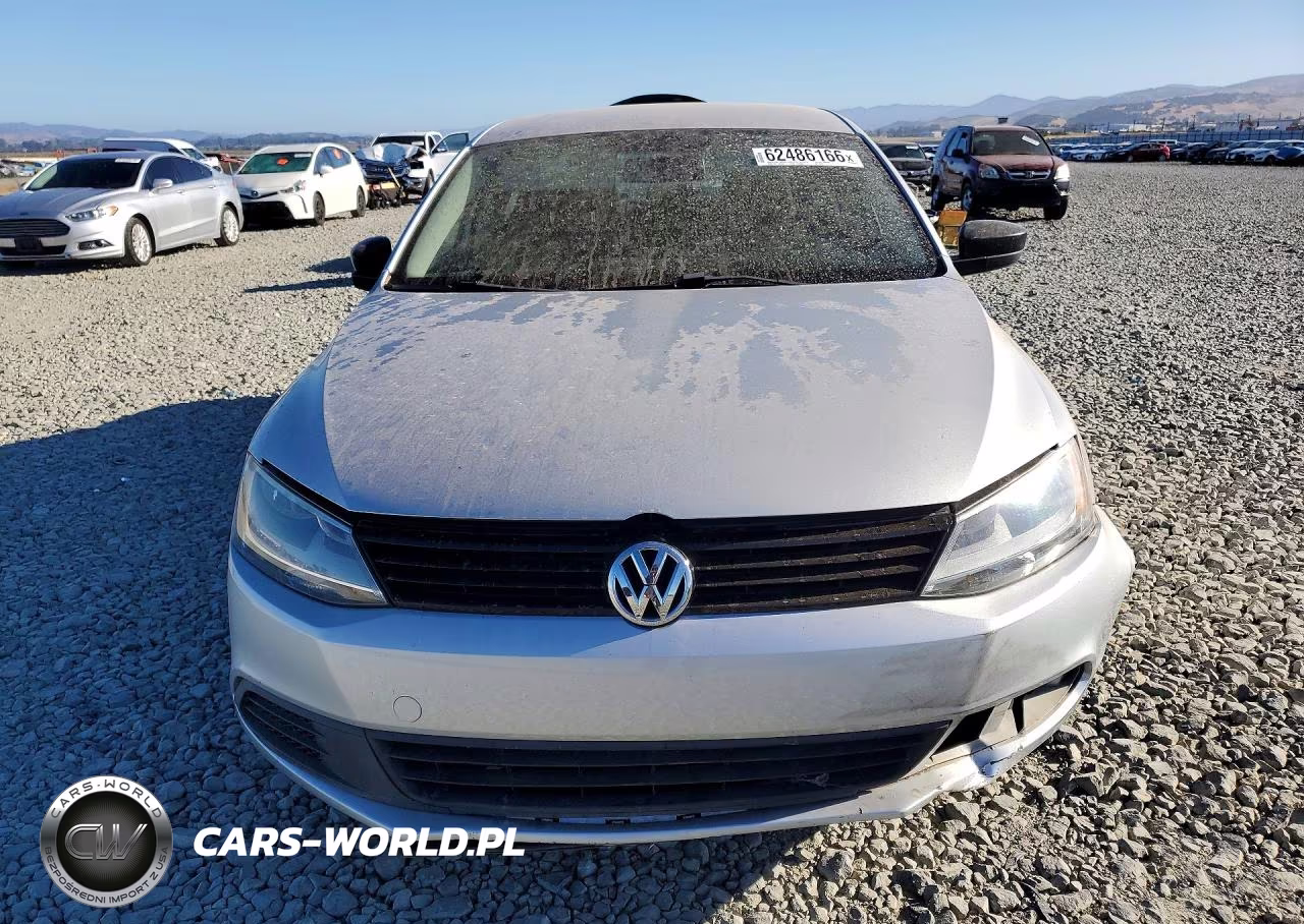 2011 Volkswagen Jetta Base VIN:3VW2K7AJ2BM379101 - 5