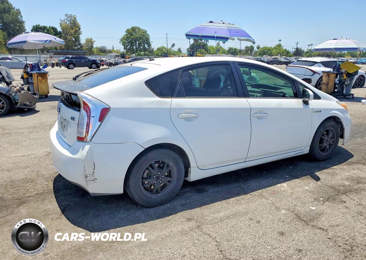 2013 Toyt Prius VIN:JTDKN3DU4D5601445 - 3