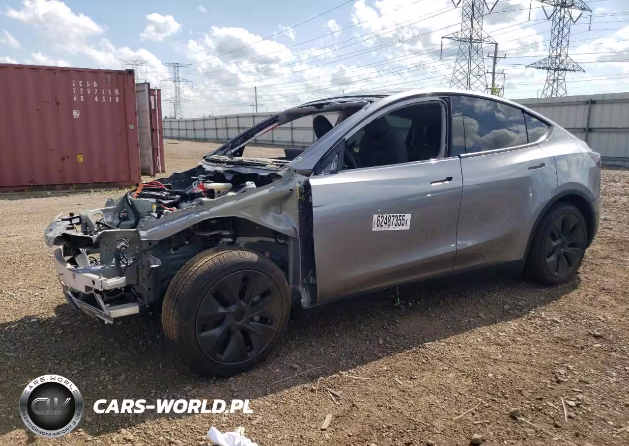 2025 Tesla Model Y