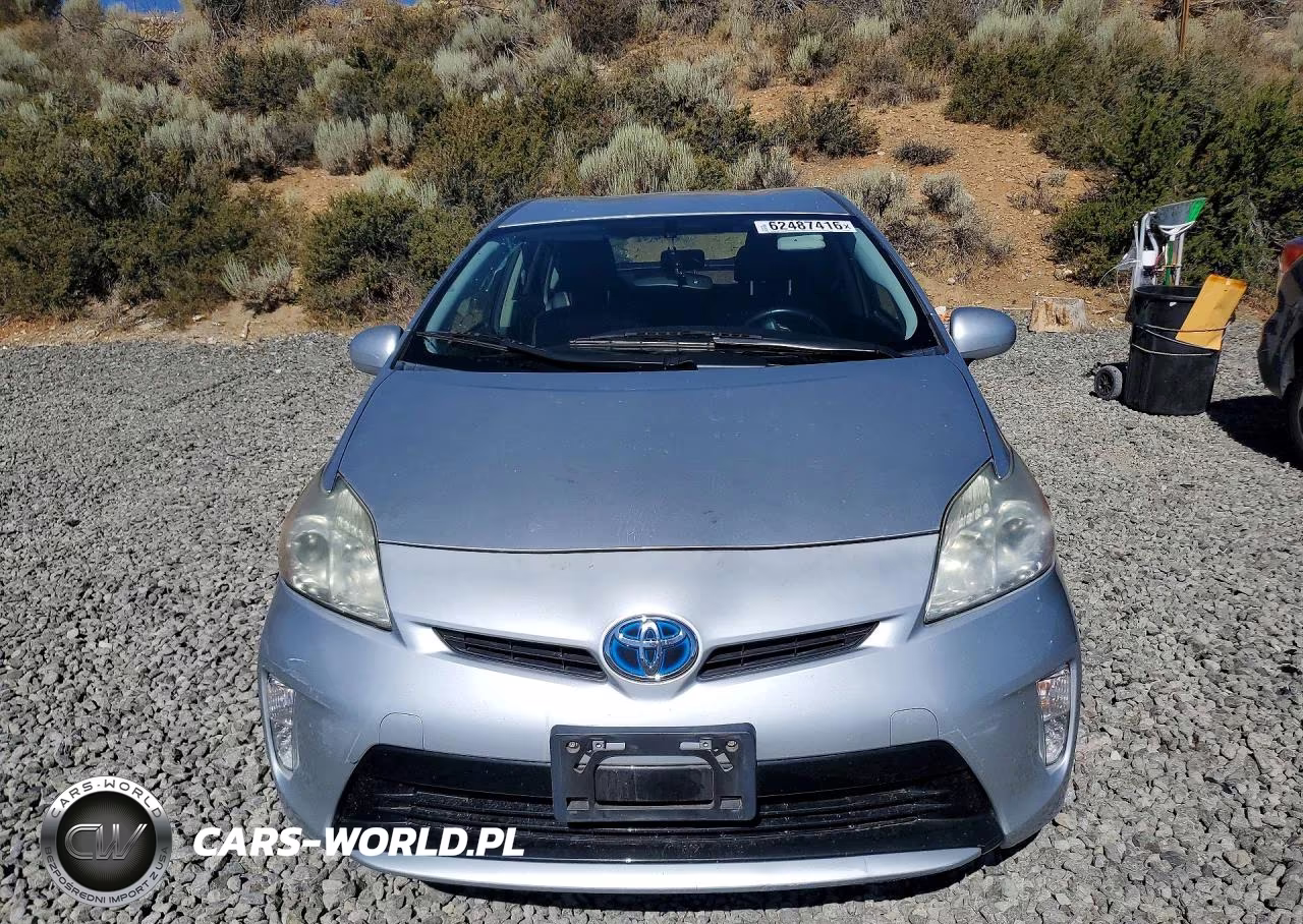 2013 Toyota Prius Four VIN:JTDKN3DU5D5649388 - 5