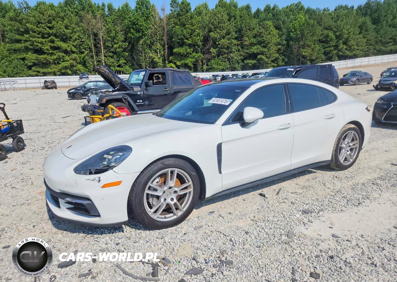 2018 Porsche Panamera 4