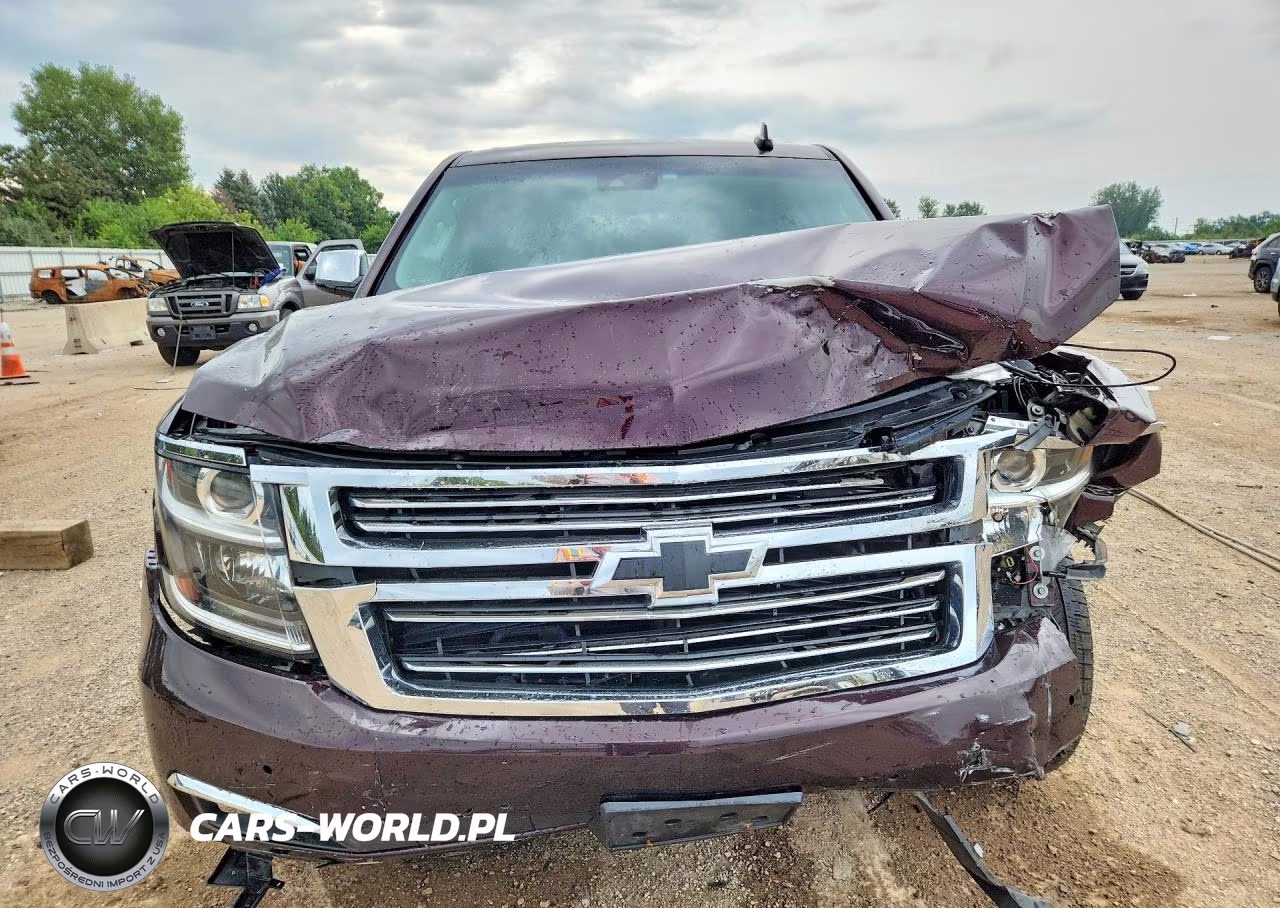2017 Chevrolet Suburban K1500 Premier VIN:1GNSKJKCXHR255382 - 5