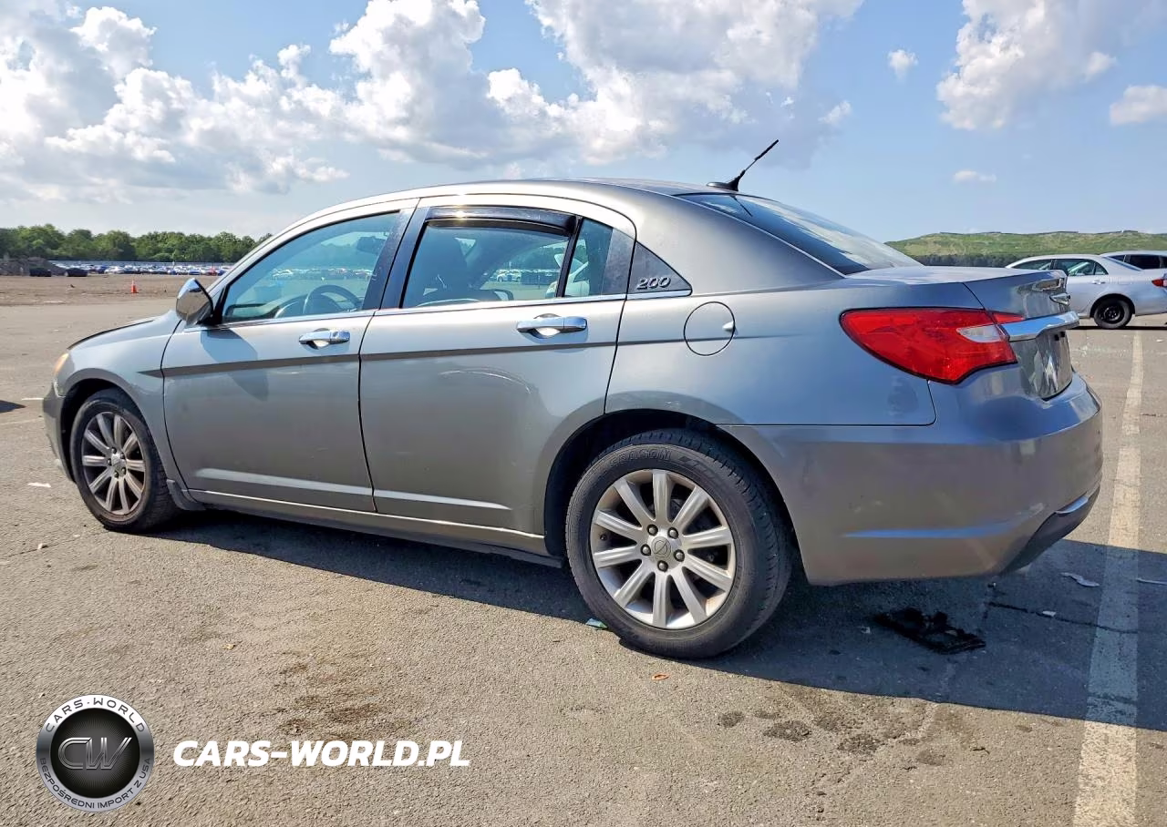 2013 Chrysler 200 Limited VIN:1C3CCBCG4DN747364 - 2