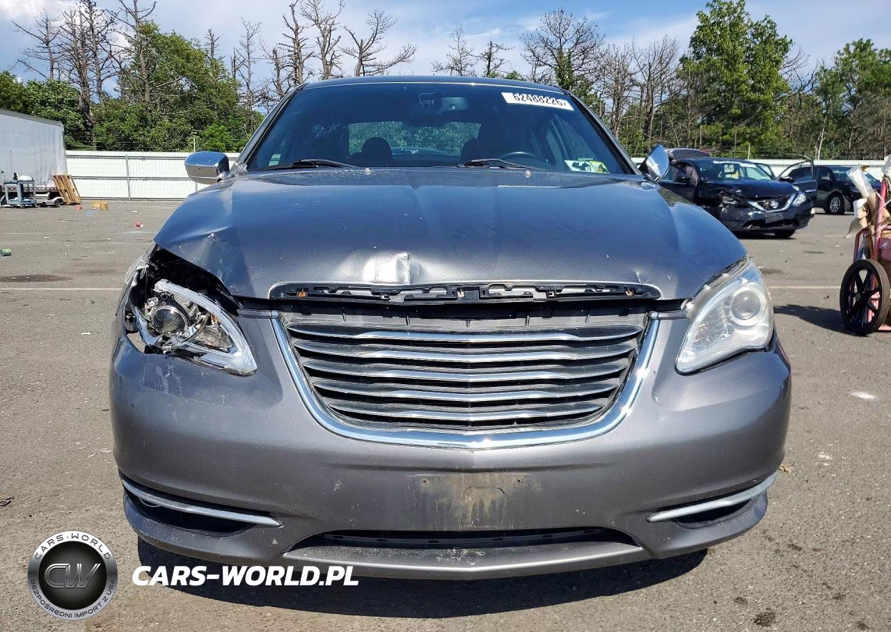 2013 Chrysler 200 Limited VIN:1C3CCBCG4DN747364 - 5
