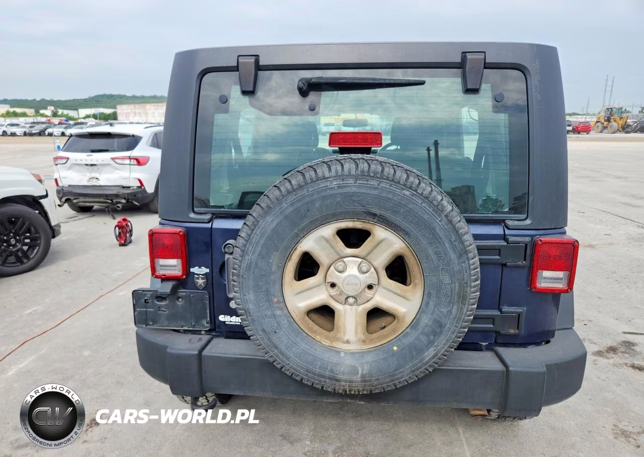 2013 Jeep Wrangler Unlimited Sport VIN:1C4BJWKGXDL632737 - 6