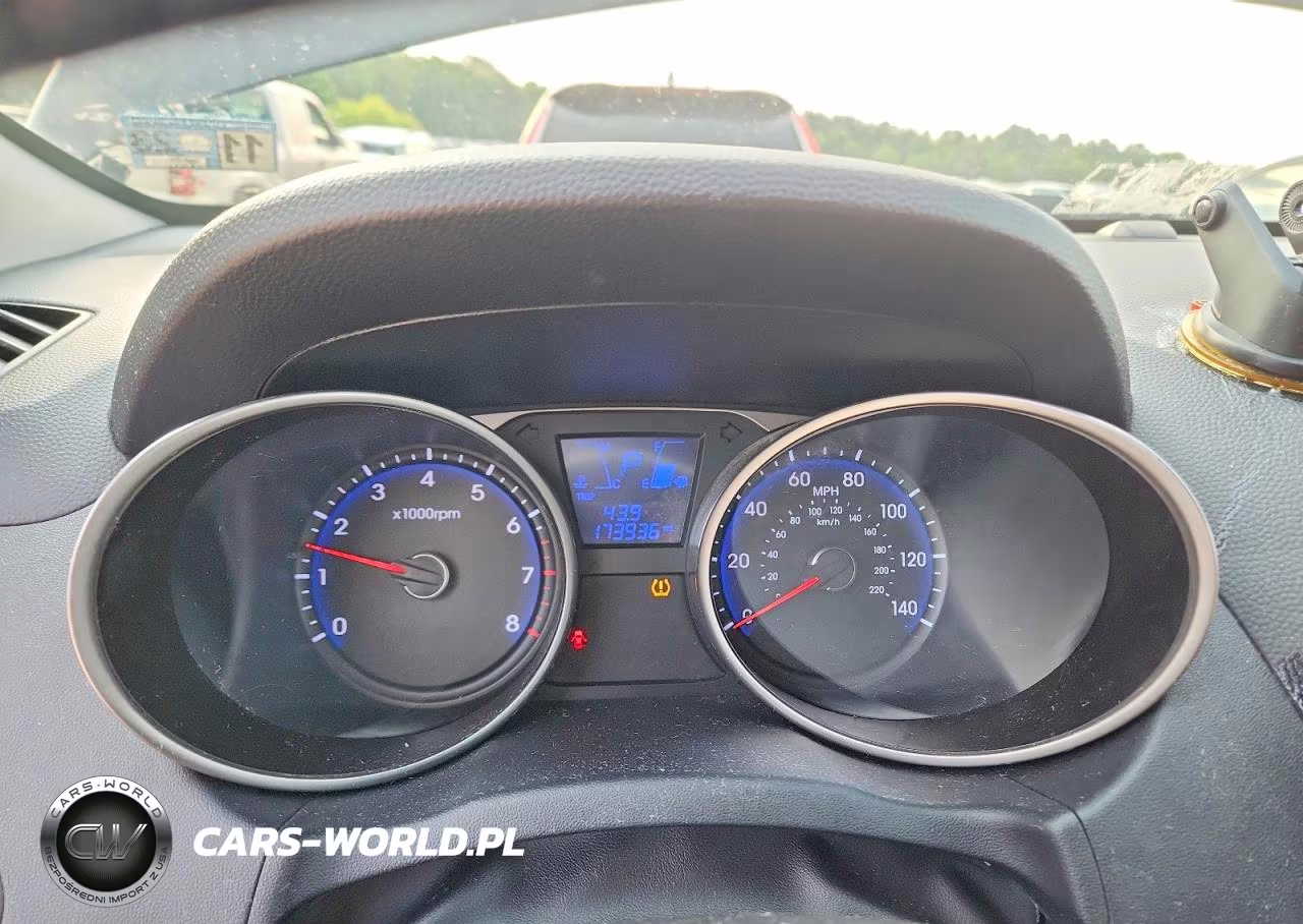 2011 Hyundai Tucson Limited VIN:KM8JUCAC9BU133172 - 9