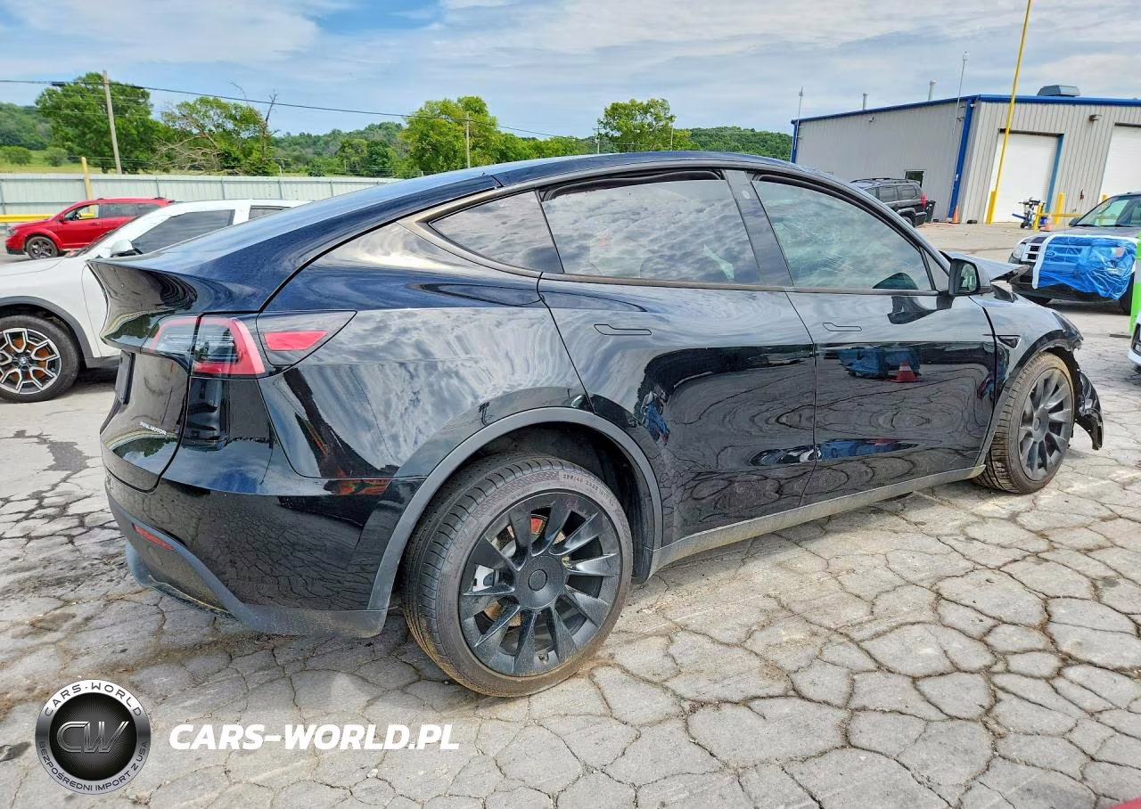 2023 Tesla Model Y Awd-Long Range Dual Motor All-Wheel Drive VIN:7SAYGDEE5PA044212 - 3
