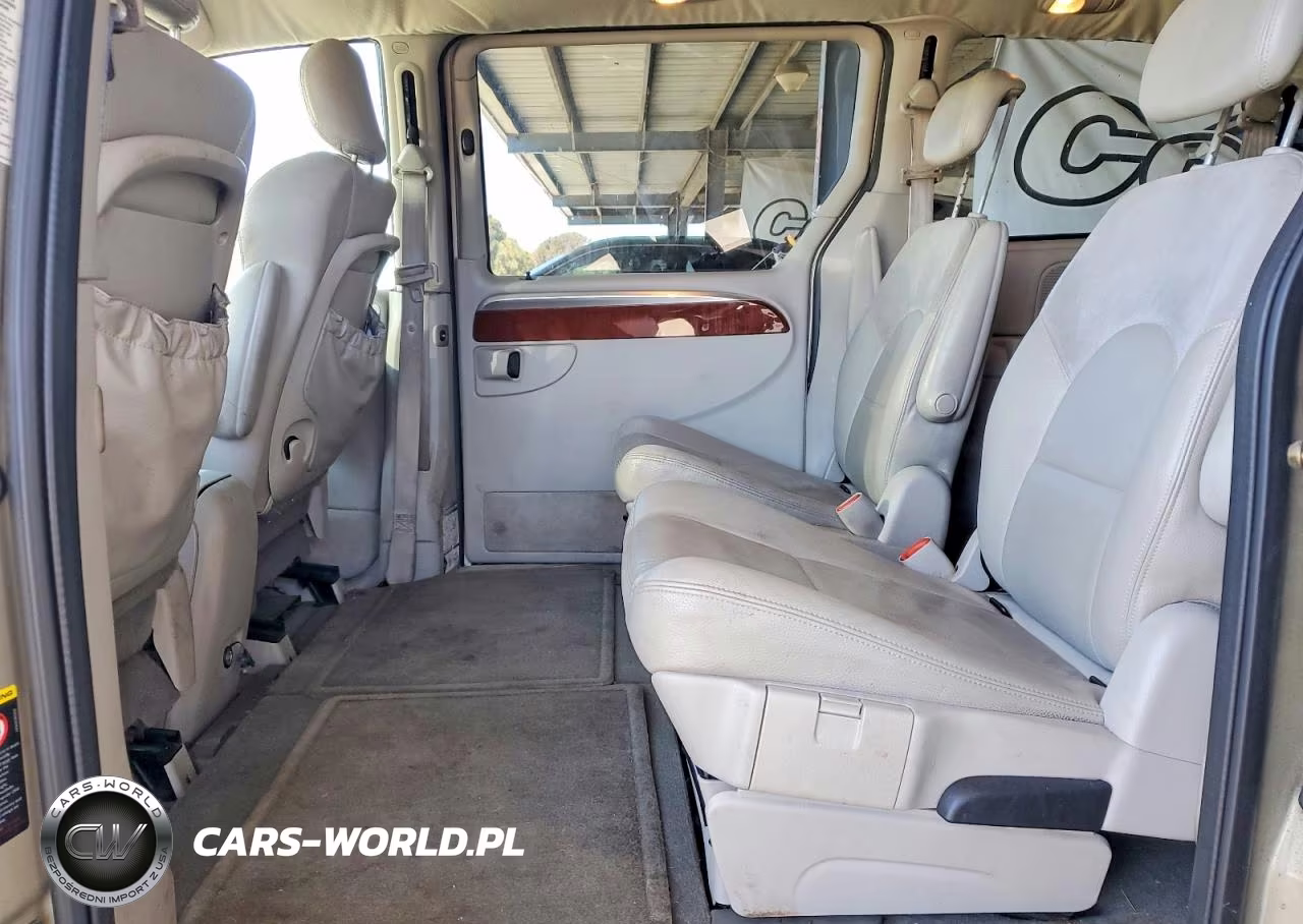 2005 Chrysler Town & Country Limited VIN:2C8GP64L55R269334 - 11