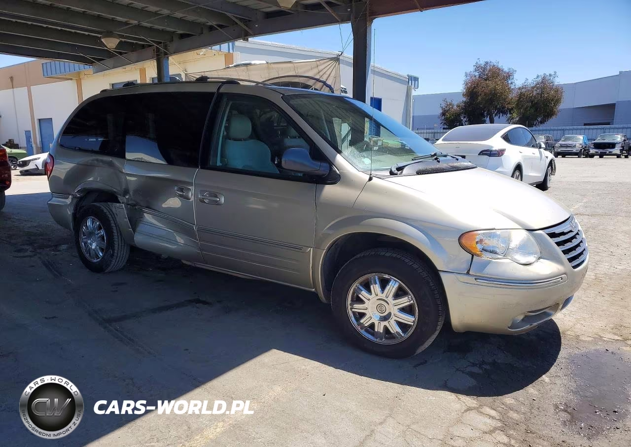 2005 Chrysler Town & Country Limited VIN:2C8GP64L55R269334 - 4