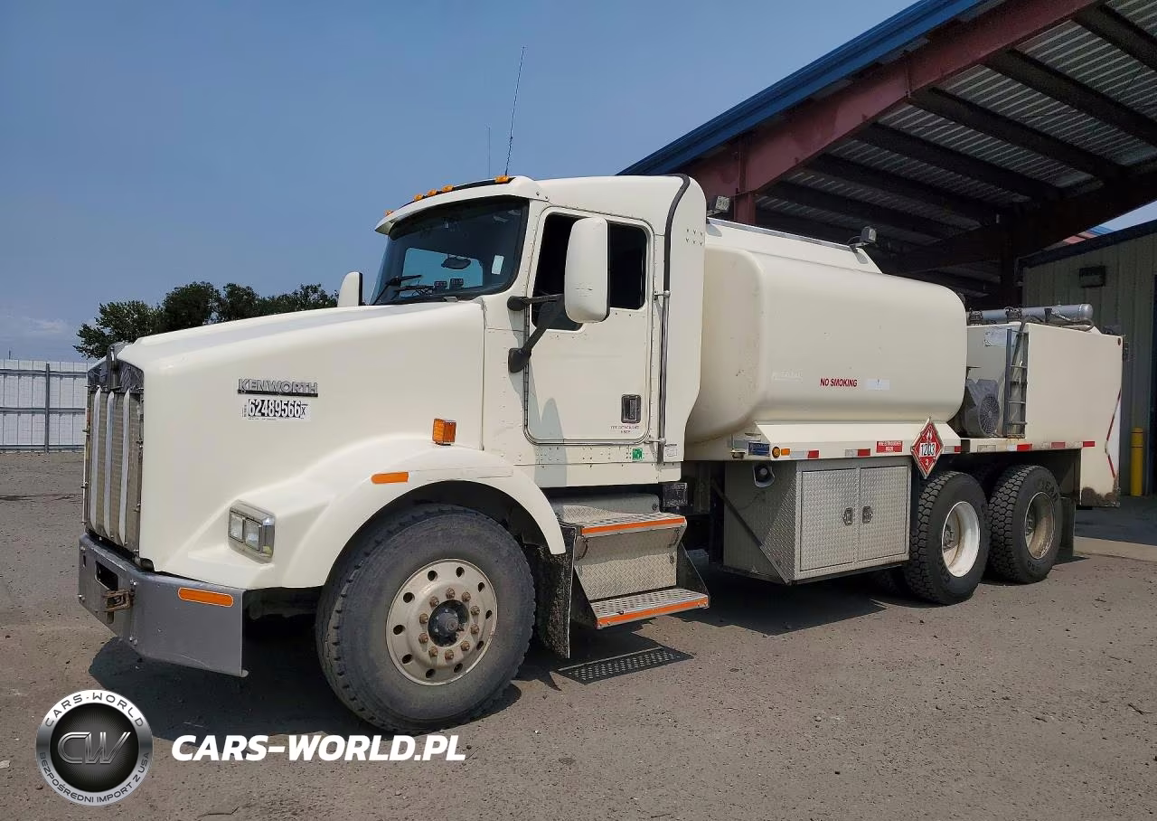 1999 Kenworth T800 Fuel Truck – zdjęcie 1 z 13