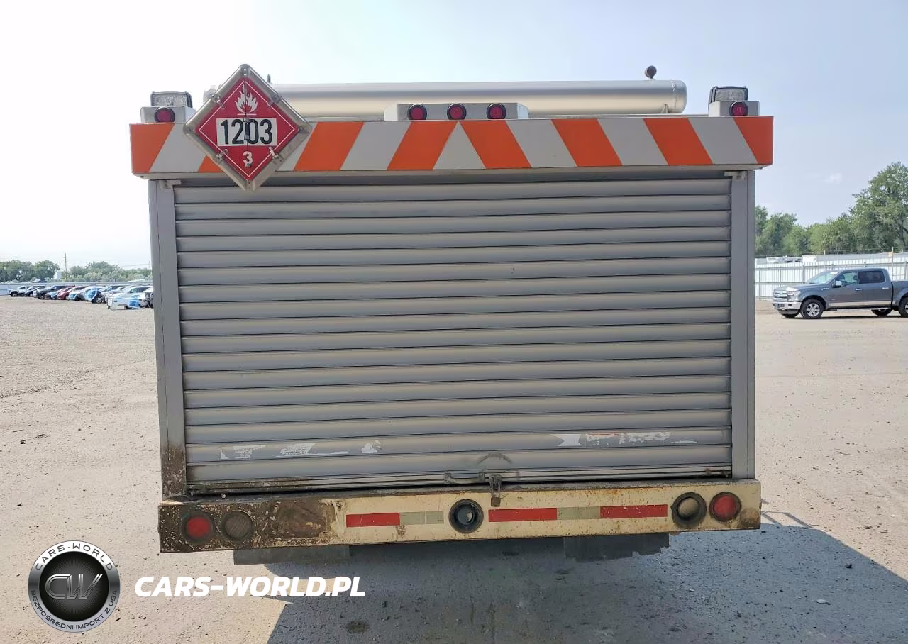 1999 Kenworth T800 Fuel Truck VIN:1XKDDU9X3XJ835905 - 6