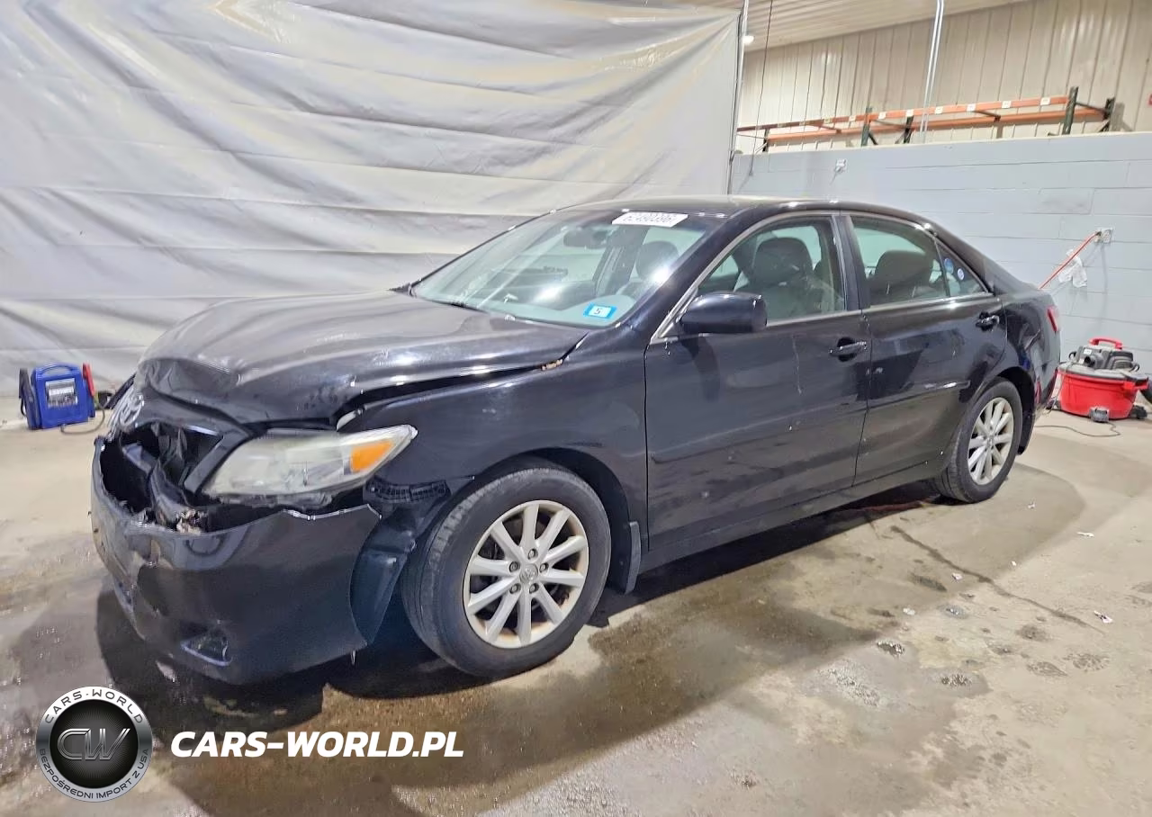 2010 Toyota Camry Xle – zdjęcie 1 z 13