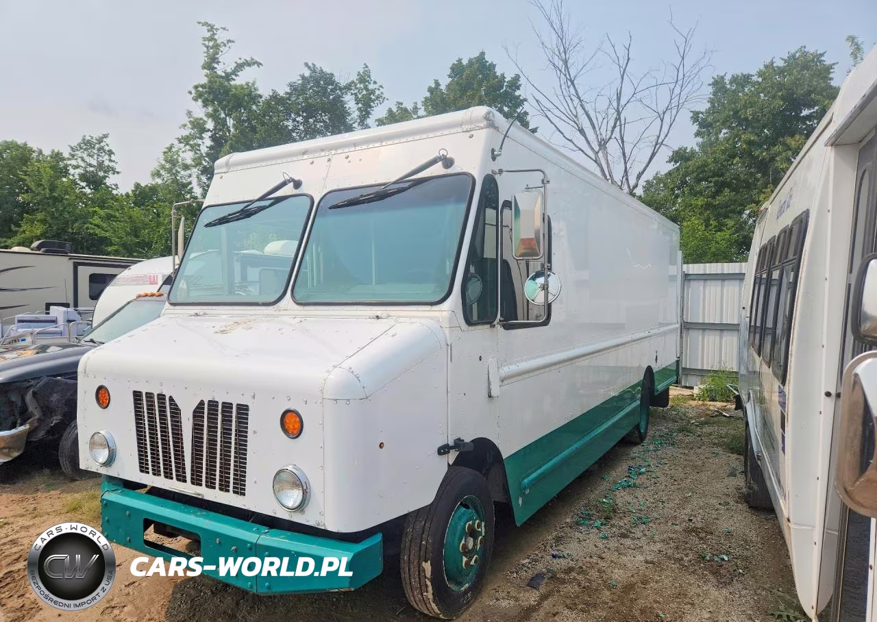 2016 Freightliner Chassis M Line Walk-In Van