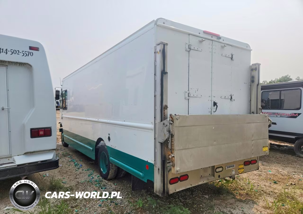 2016 Freightliner Chassis M Line Walk-In Van VIN:4UZAC2DV9GCHP5420 - 2