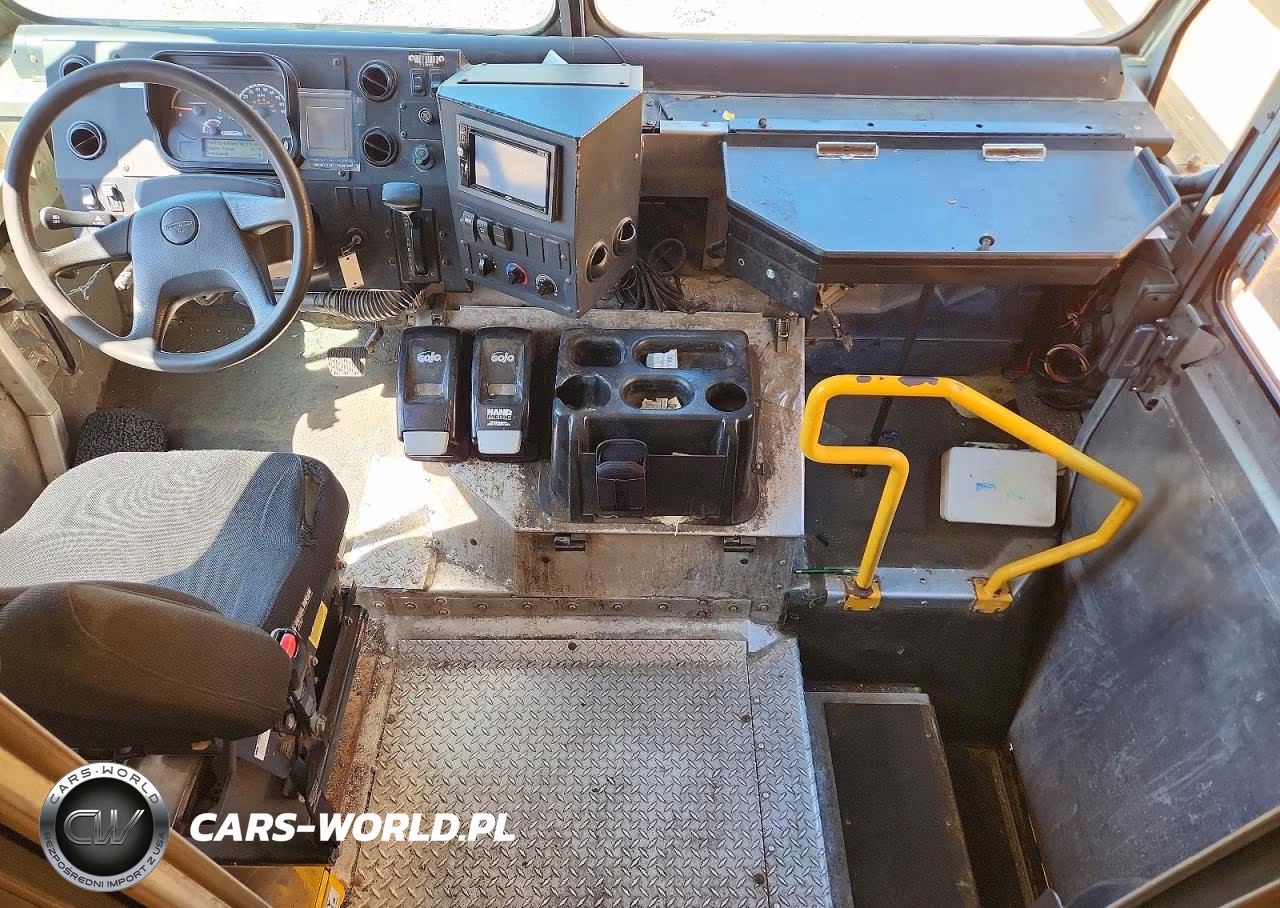 2016 Freightliner Chassis M Line Walk-In Van VIN:4UZAC2DV9GCHP5420 - 8