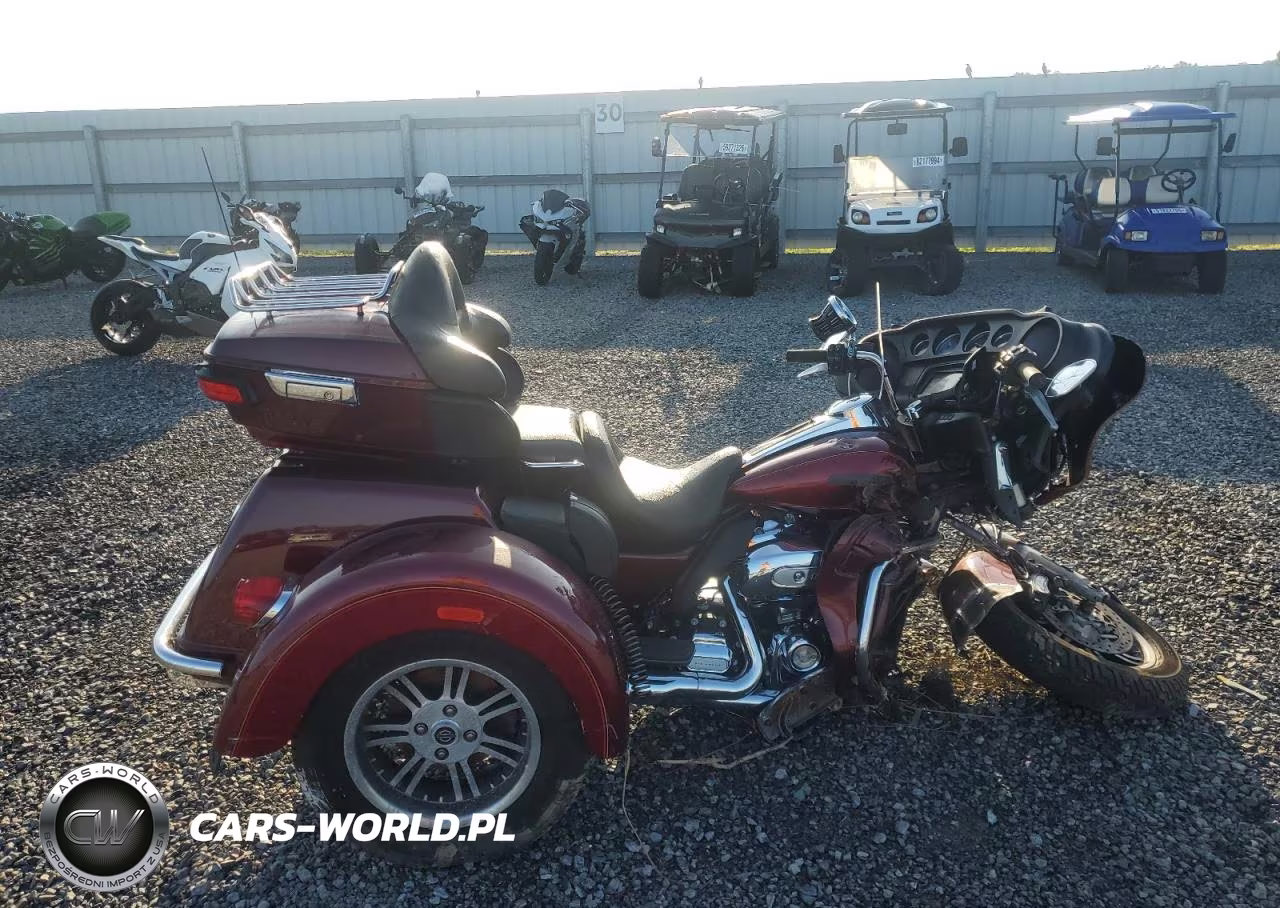 2017 Harley-Davidson Flhtcutg Tri Glide Ultra