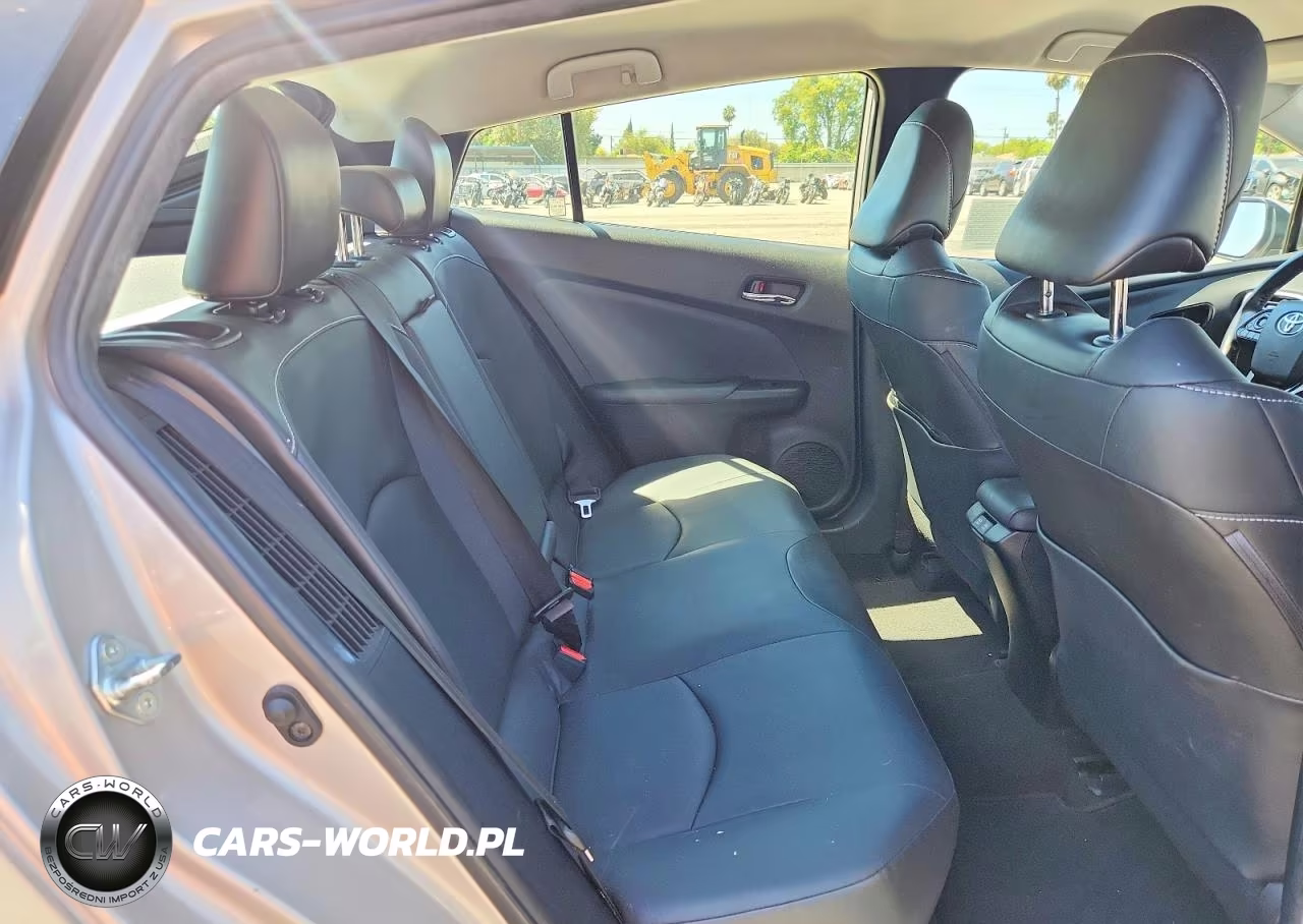 2021 Toyota Prius Prime Xle VIN:JTDKAMFPXM3190072 - 10