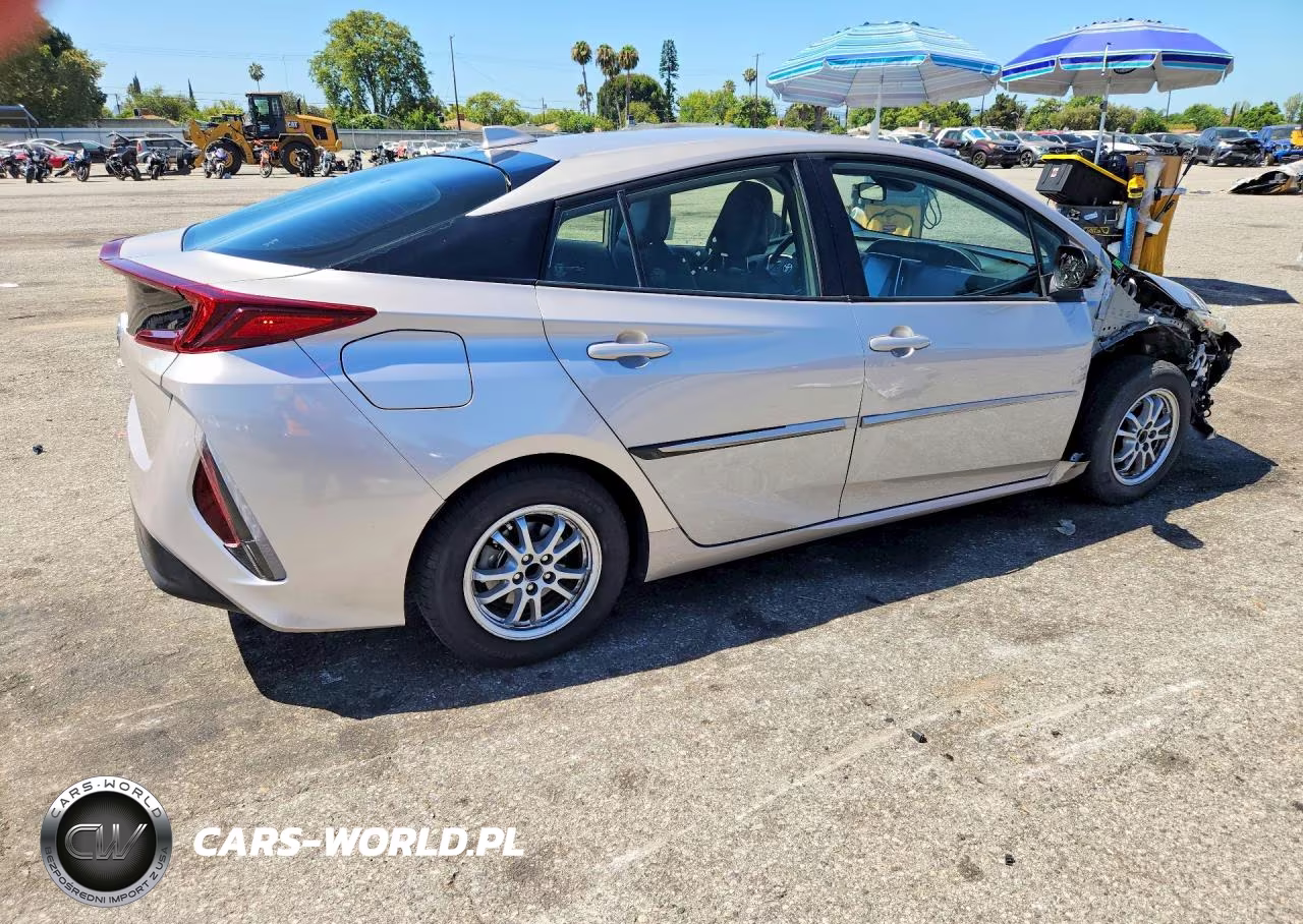 2021 Toyota Prius Prime Xle VIN:JTDKAMFPXM3190072 - 3