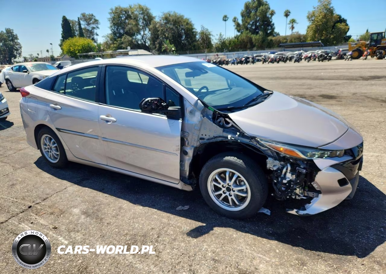 2021 Toyota Prius Prime Xle VIN:JTDKAMFPXM3190072 - 4