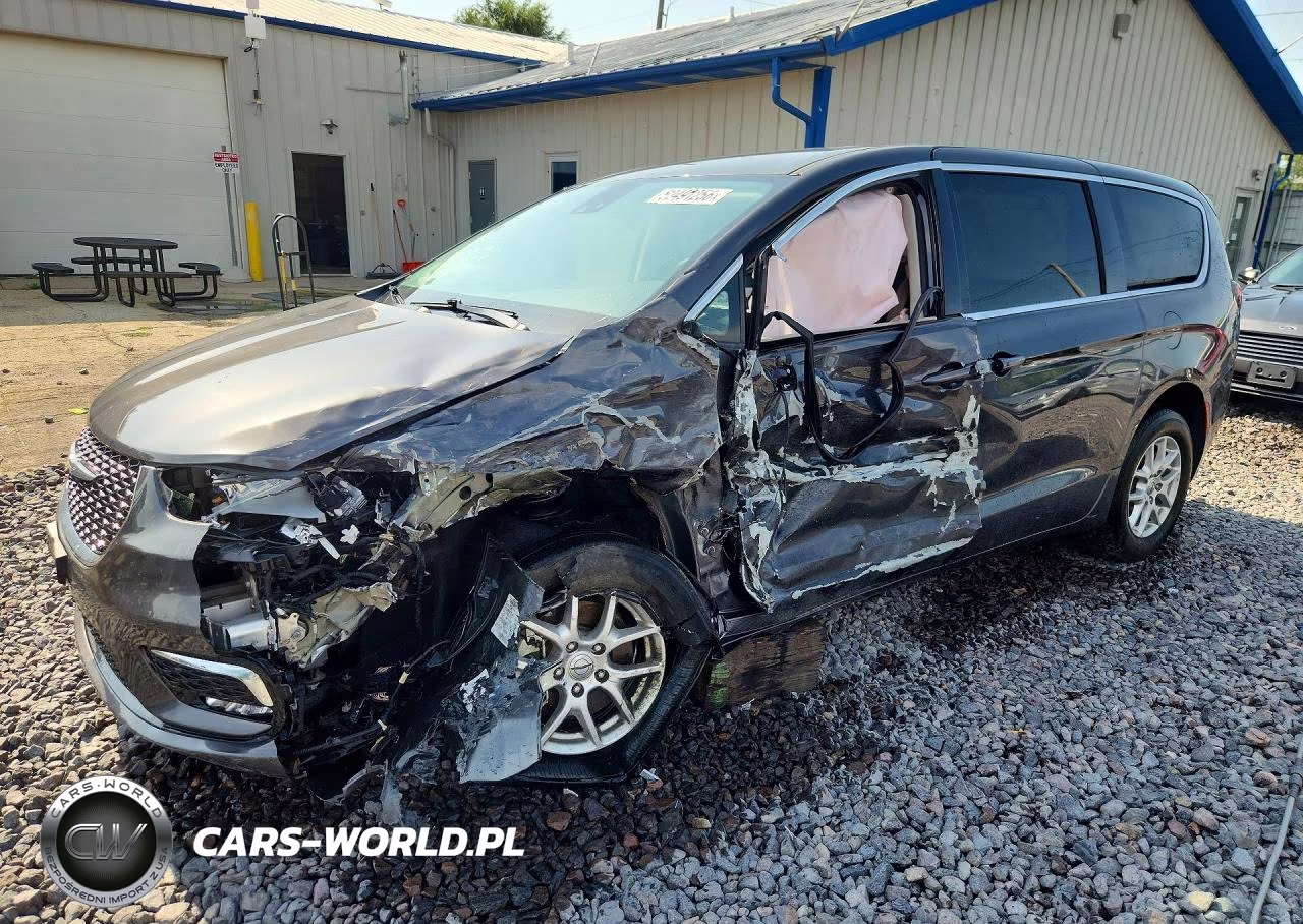 2023 Chrysler Pacifica Touring L