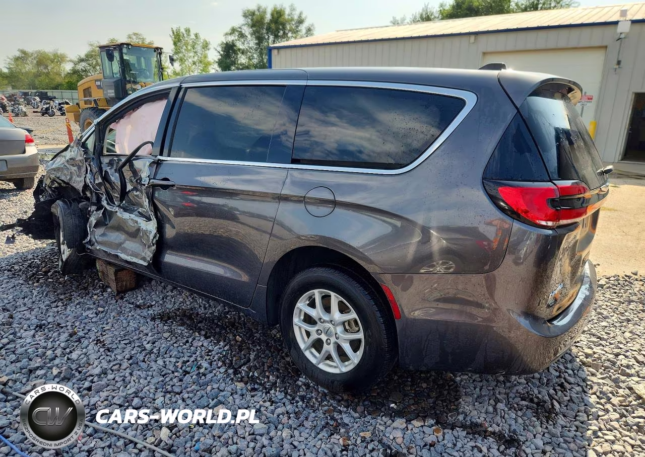 2023 Chrysler Pacifica Touring L VIN:2C4RC1BG4PR514674 - 2