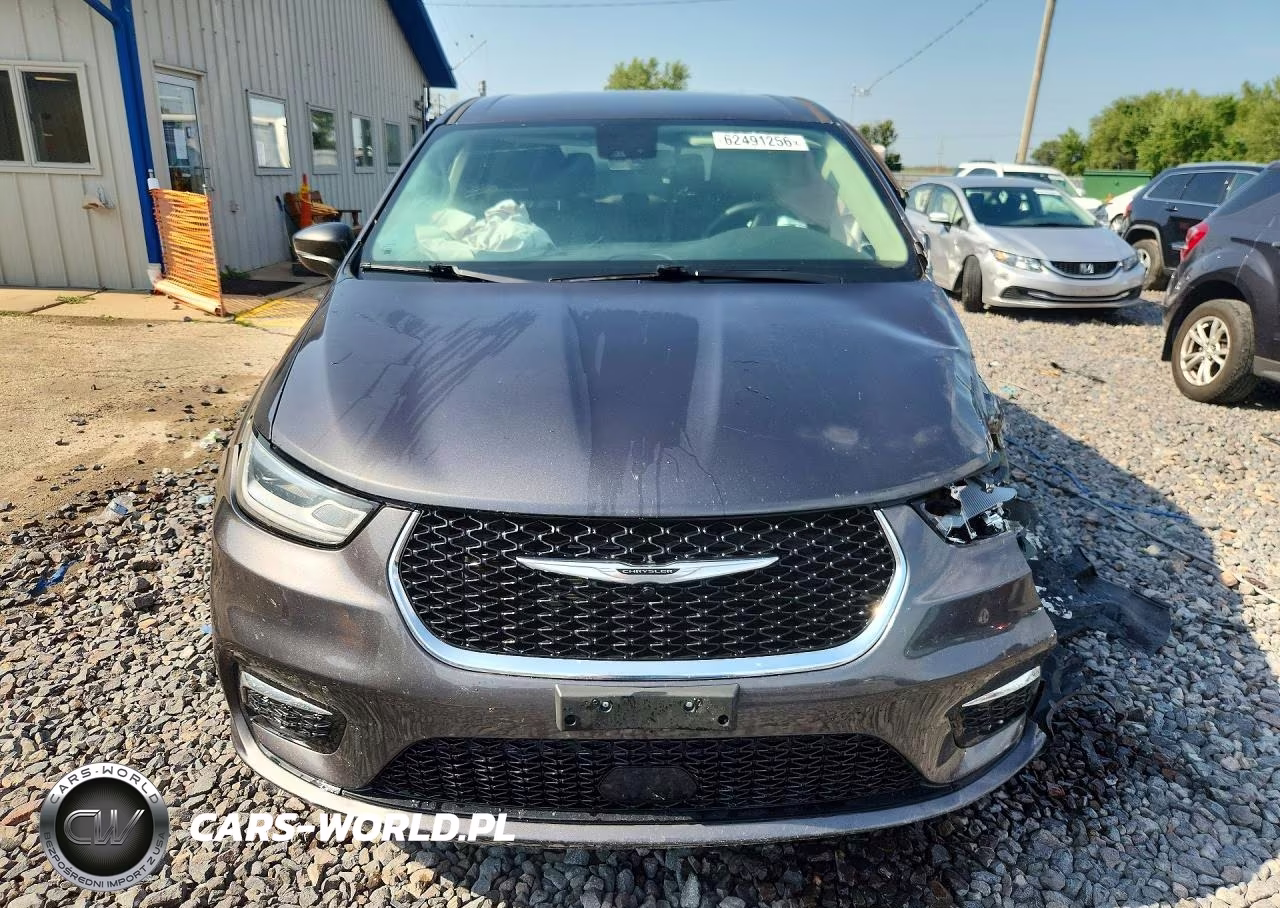 2023 Chrysler Pacifica Touring L VIN:2C4RC1BG4PR514674 - 5