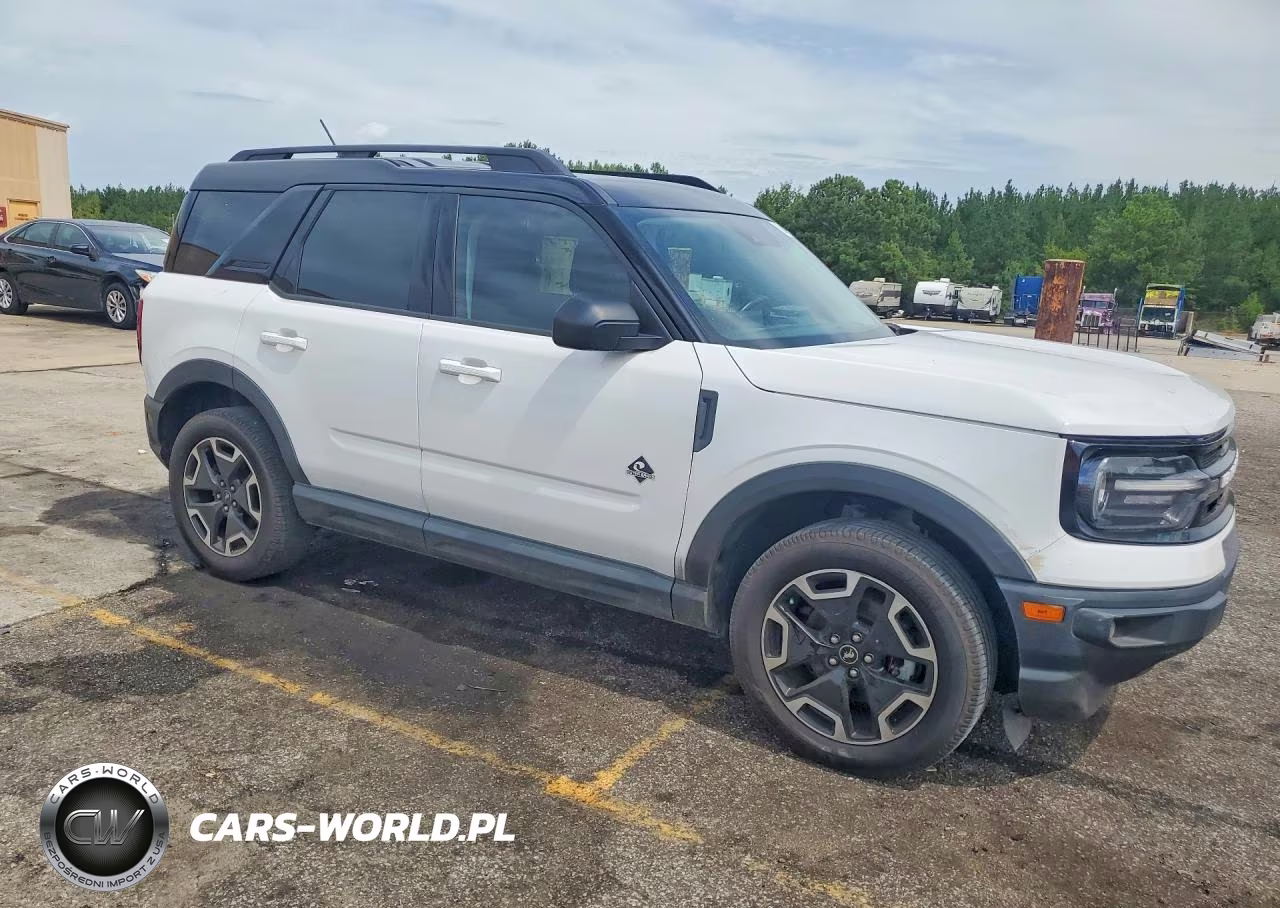 2021 Ford Bronco Sport Outer Banks VIN:3FMCR9C63MRB08802 - 4