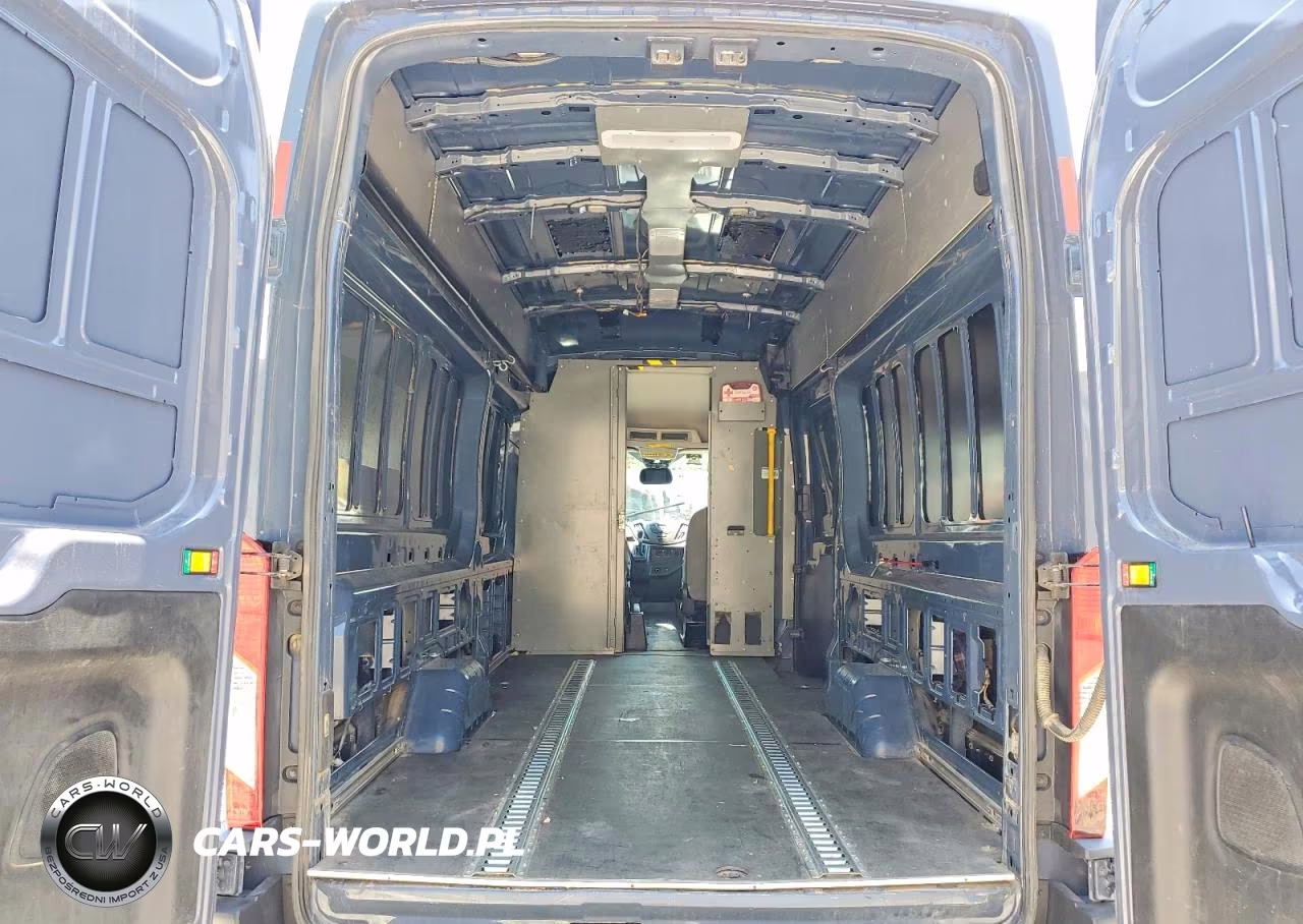 2019 Ford Transit T-250 VIN:1FTYR3XM8KKB79043 - 10