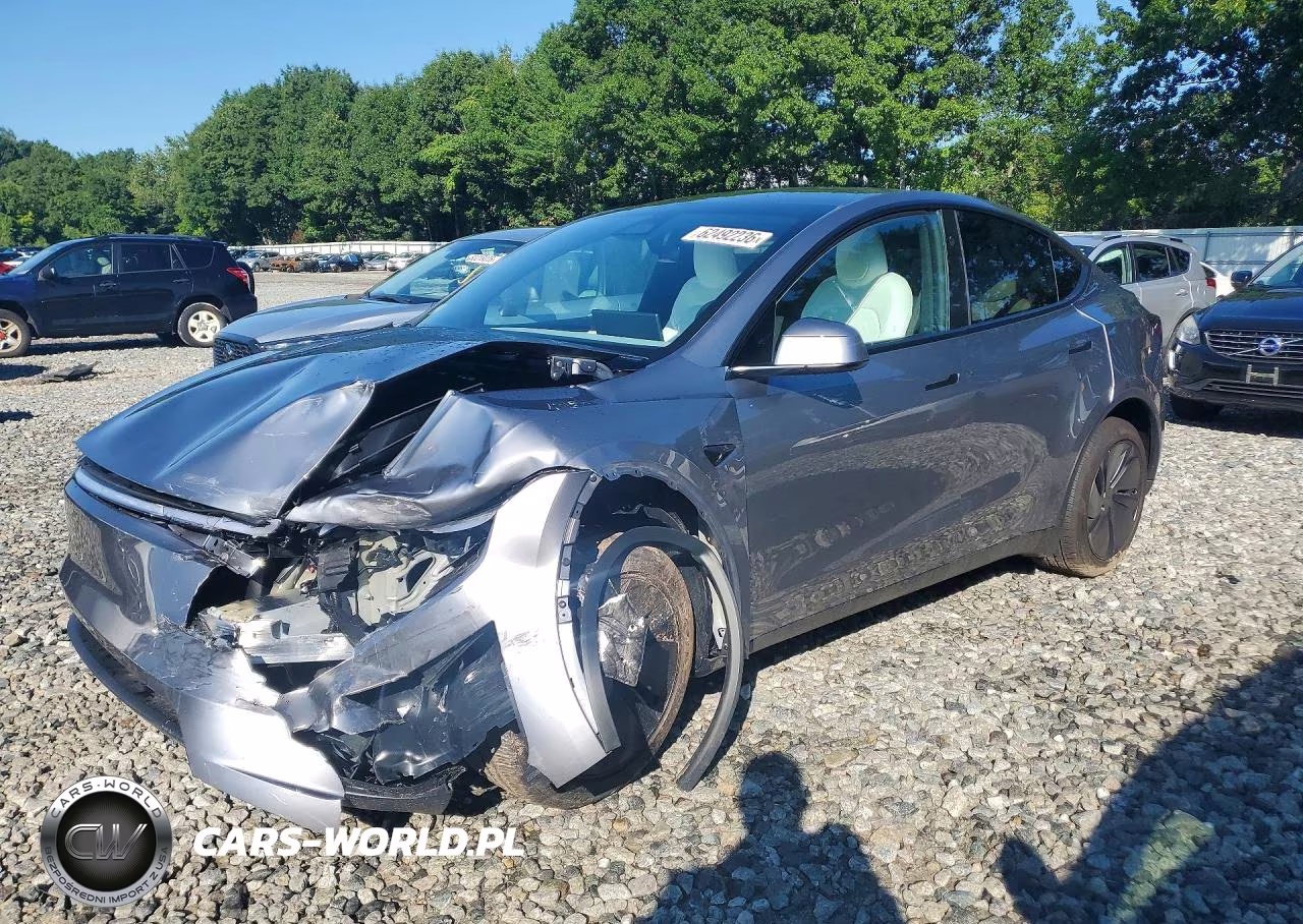 2026 Tesla Model Y VIN:7SAYGDED3TF659779 - 1