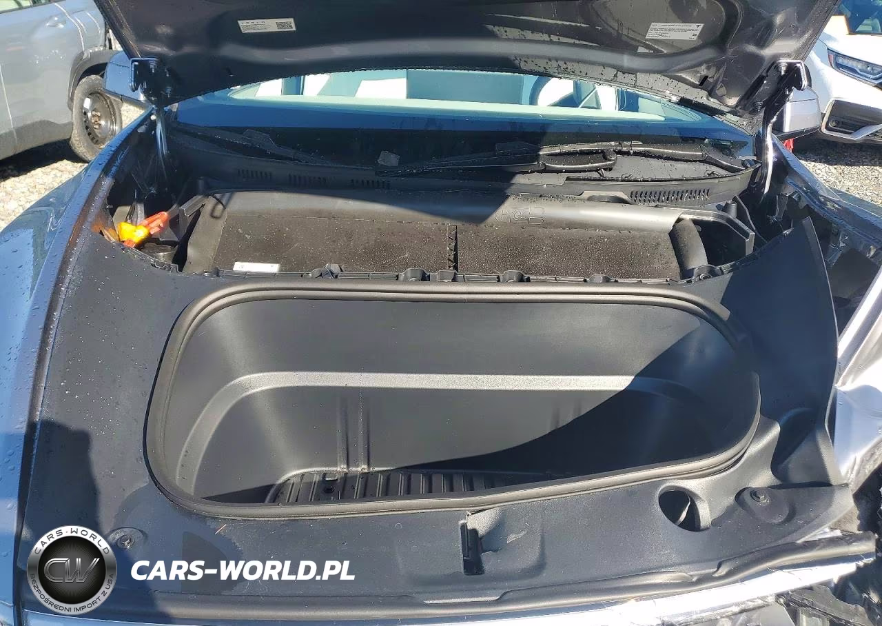2026 Tesla Model Y VIN:7SAYGDED3TF659779 - 11