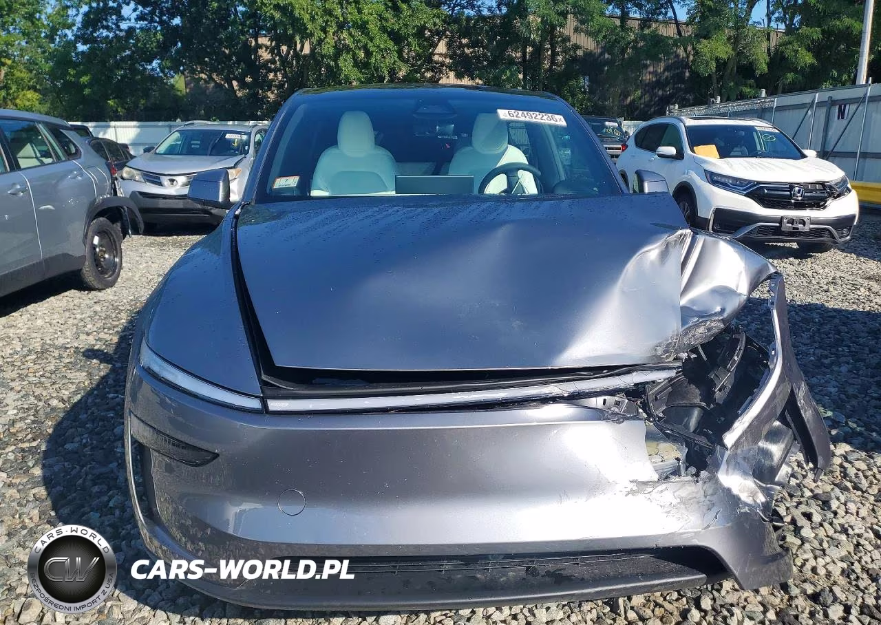 2026 Tesla Model Y VIN:7SAYGDED3TF659779 - 5