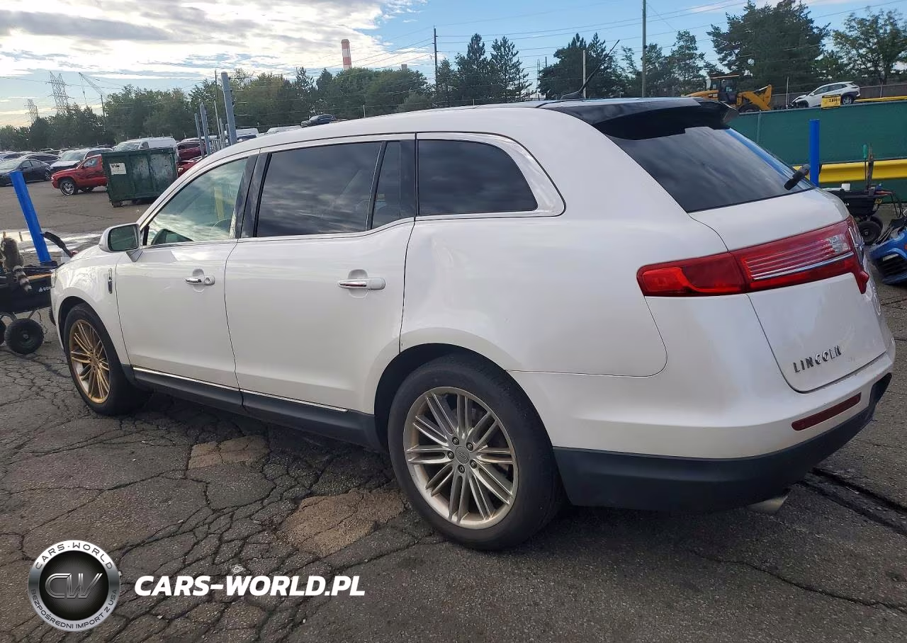2017 Lincoln Mkt VIN:2LMHJ5AT5HBL01086 - 2
