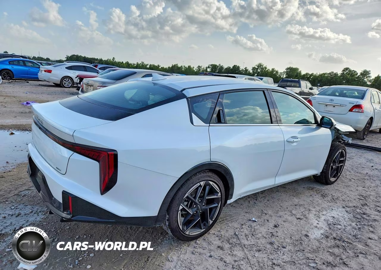 2026 Kia K4 Gt Line VIN:3KPFW4DE9TE271642 - 3