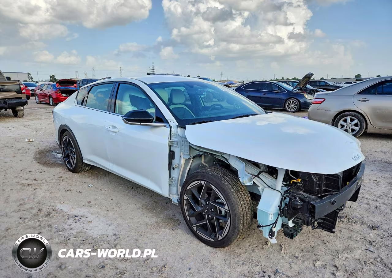 2026 Kia K4 Gt Line VIN:3KPFW4DE9TE271642 - 4