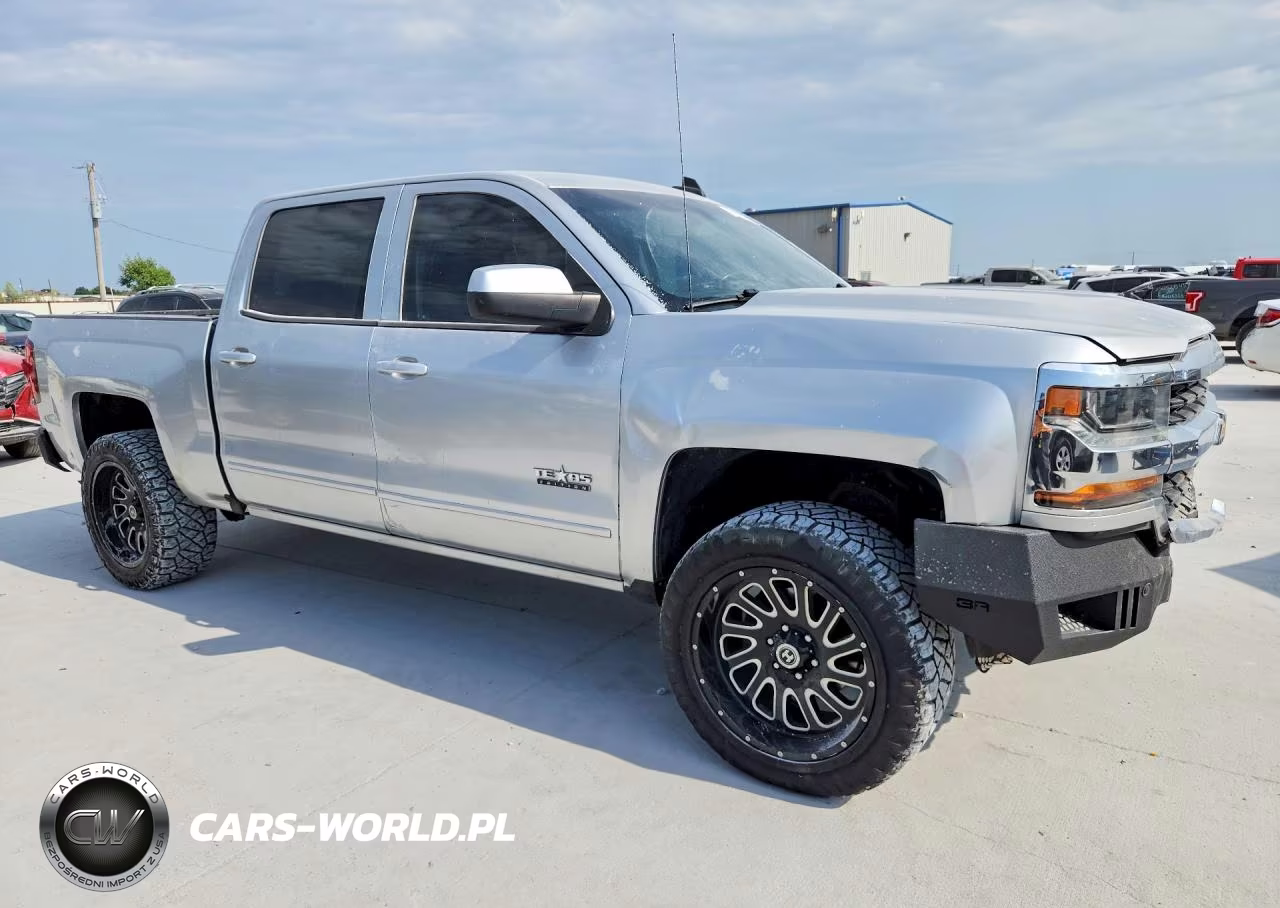 2018 Chevrolet Silverado C1500 Lt VIN:3GCPCREH4JG281712 - 4