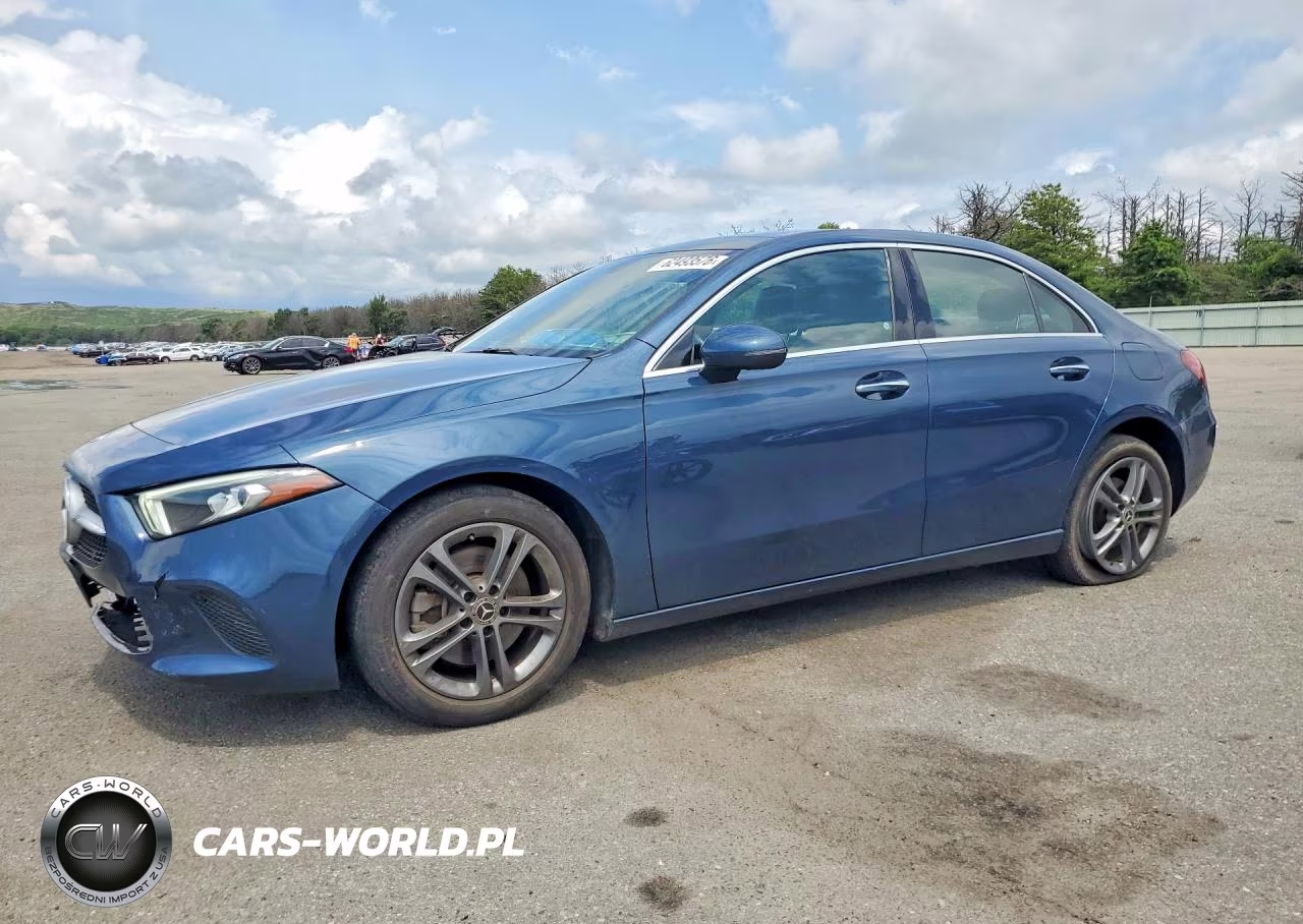 2020 Mercedes-Benz A 220 4Matic – zdjęcie 1 z 12