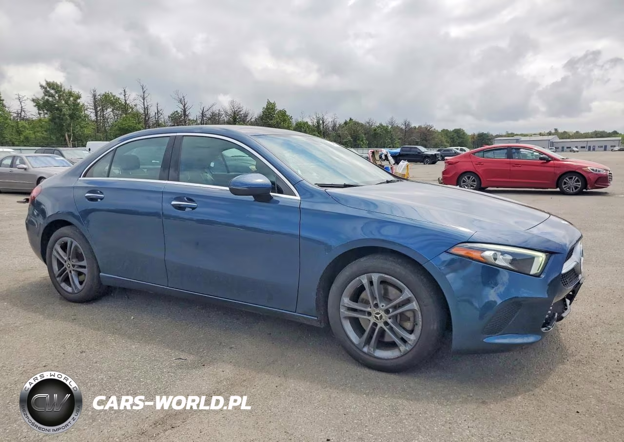 2020 Mercedes-Benz A 220 4Matic VIN:W1K3G4FB2LJ216719 - 4