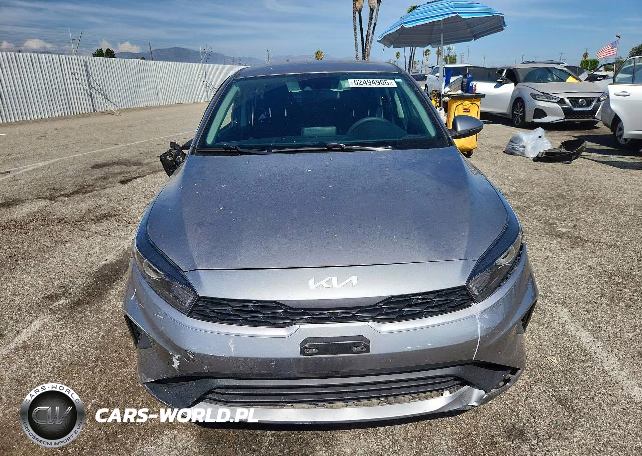 2023 Kia Forte Lxs VIN:3KPF24AD6PE638249 - 5