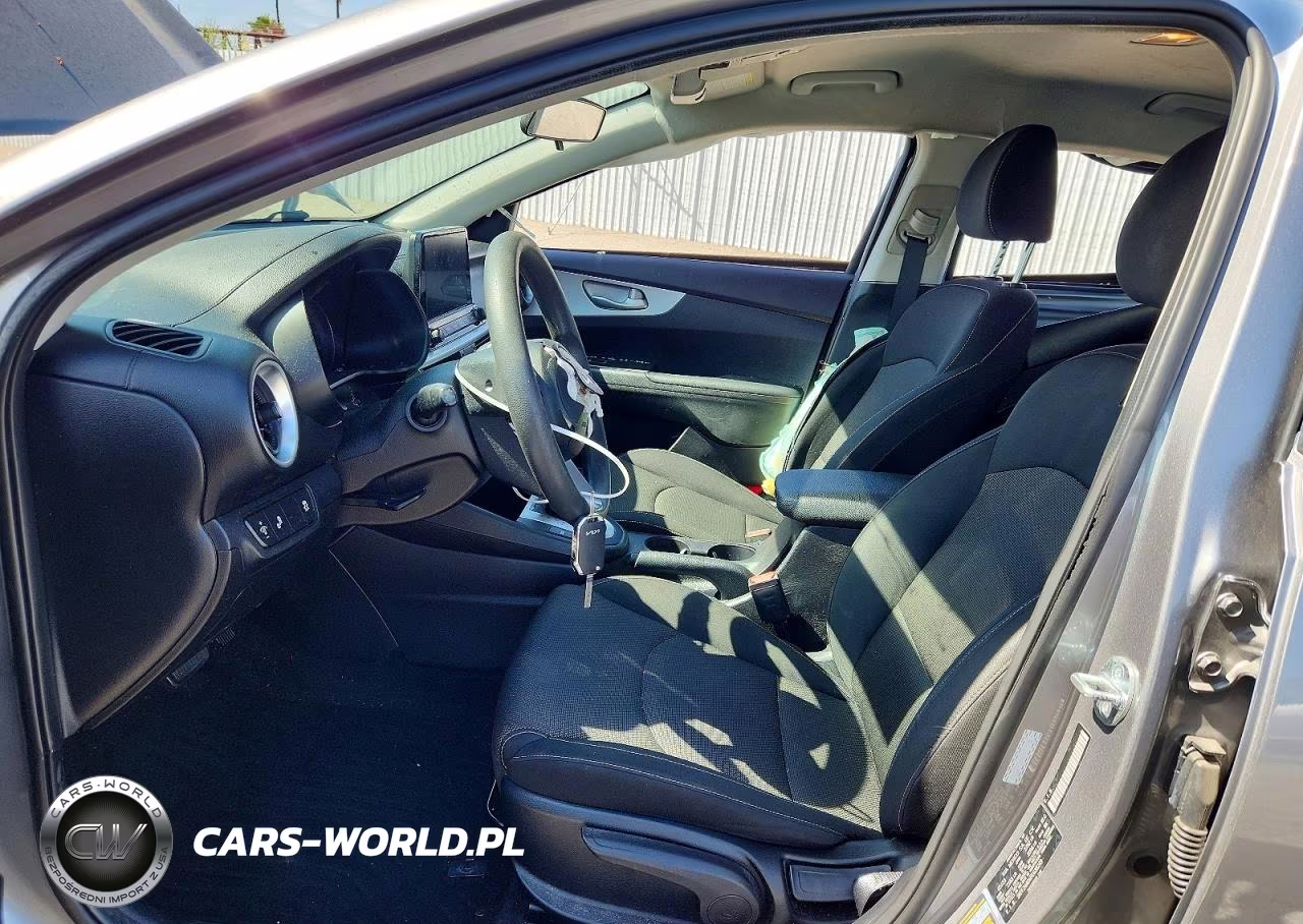 2023 Kia Forte Lxs VIN:3KPF24AD6PE638249 - 7