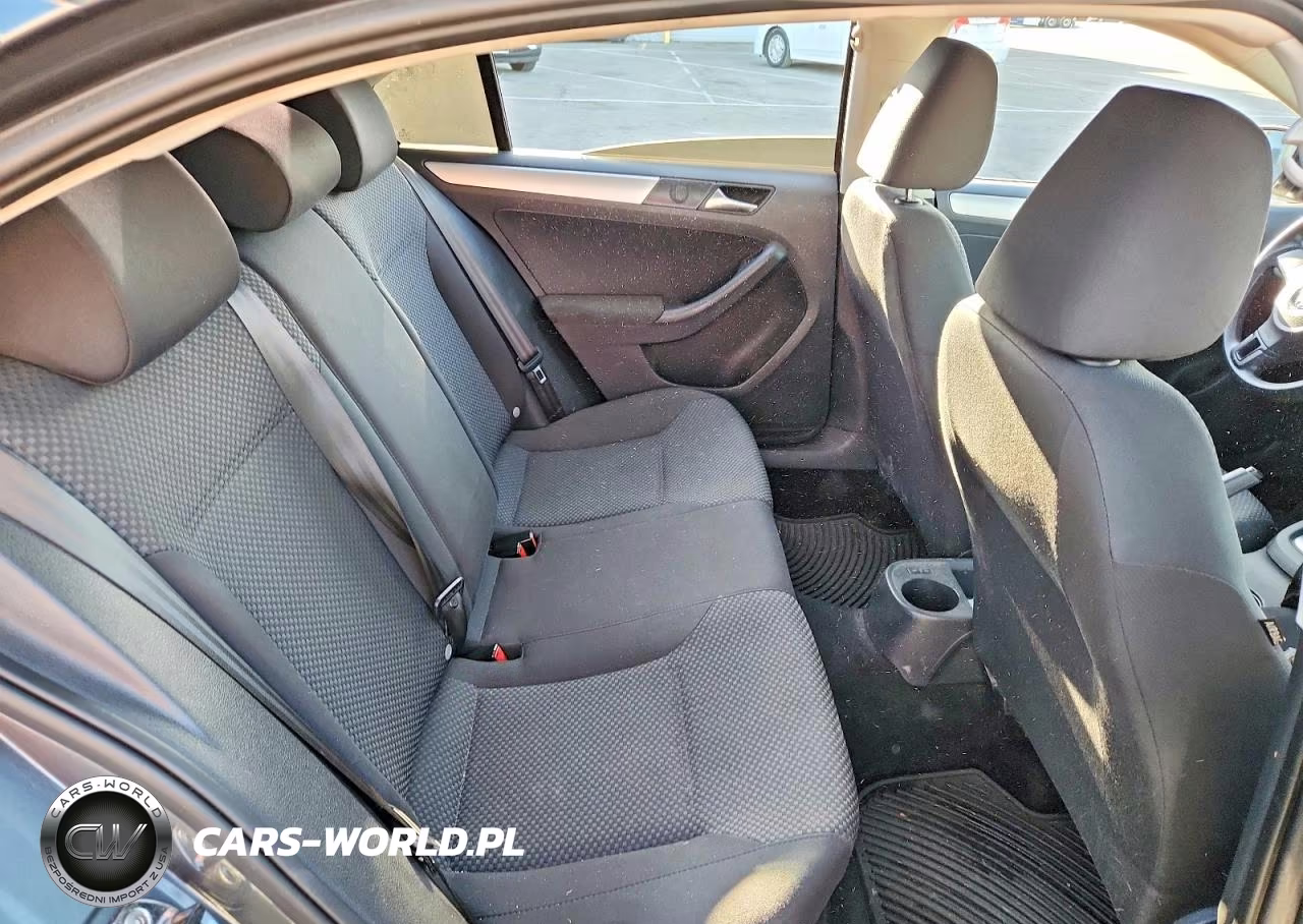 2012 Volkswagen Jetta Base VIN:3VW2K7AJ4CM465592 - 10