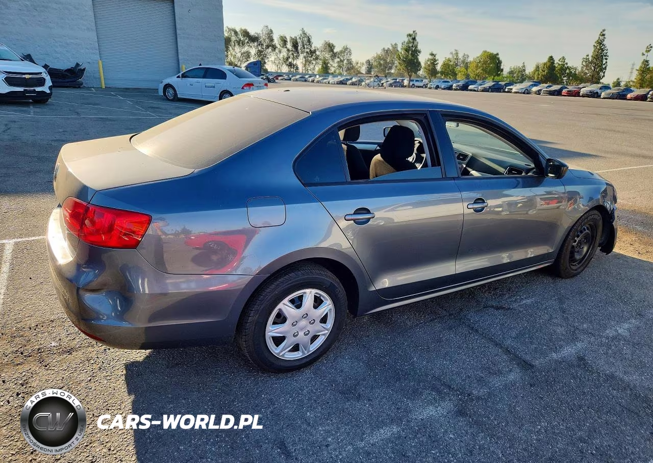 2012 Volkswagen Jetta Base VIN:3VW2K7AJ4CM465592 - 3