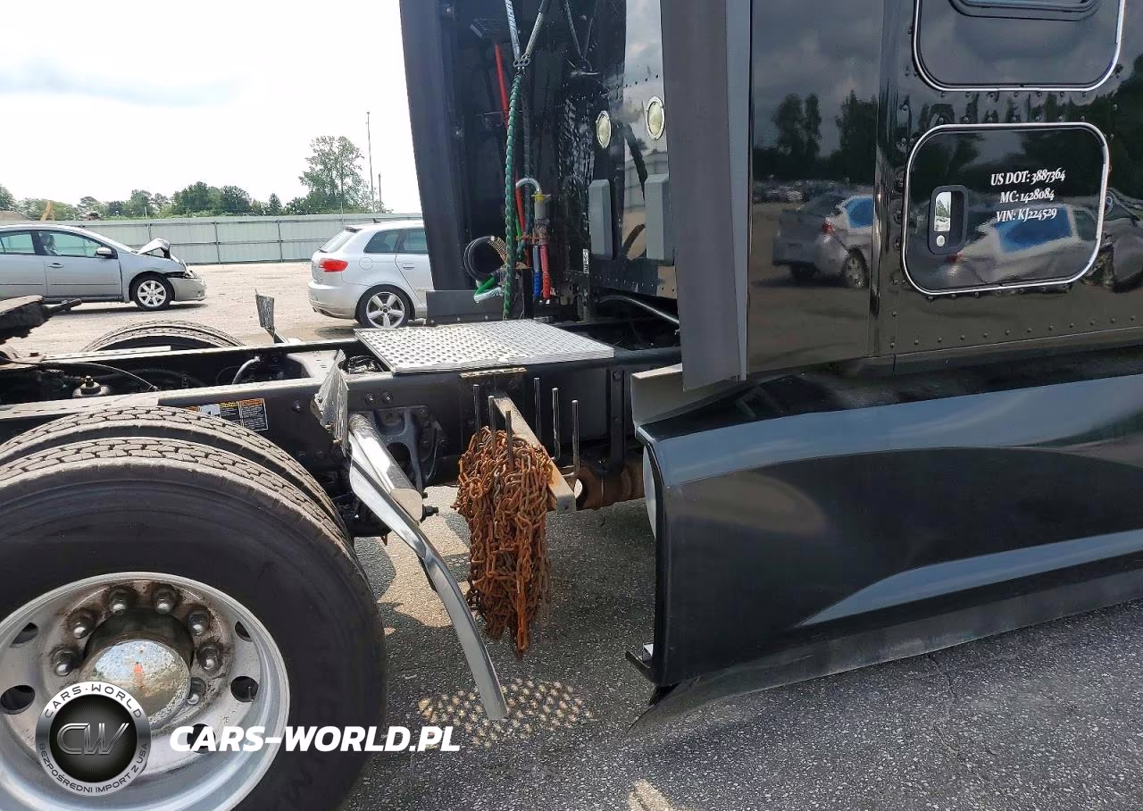 2019 Kenworth Construction T680 VIN:1XKYDP9X9KJ224529 - 14