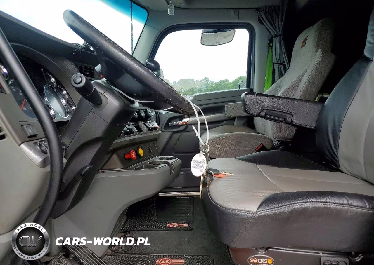 2019 Kenworth Construction T680 VIN:1XKYDP9X9KJ224529 - 7