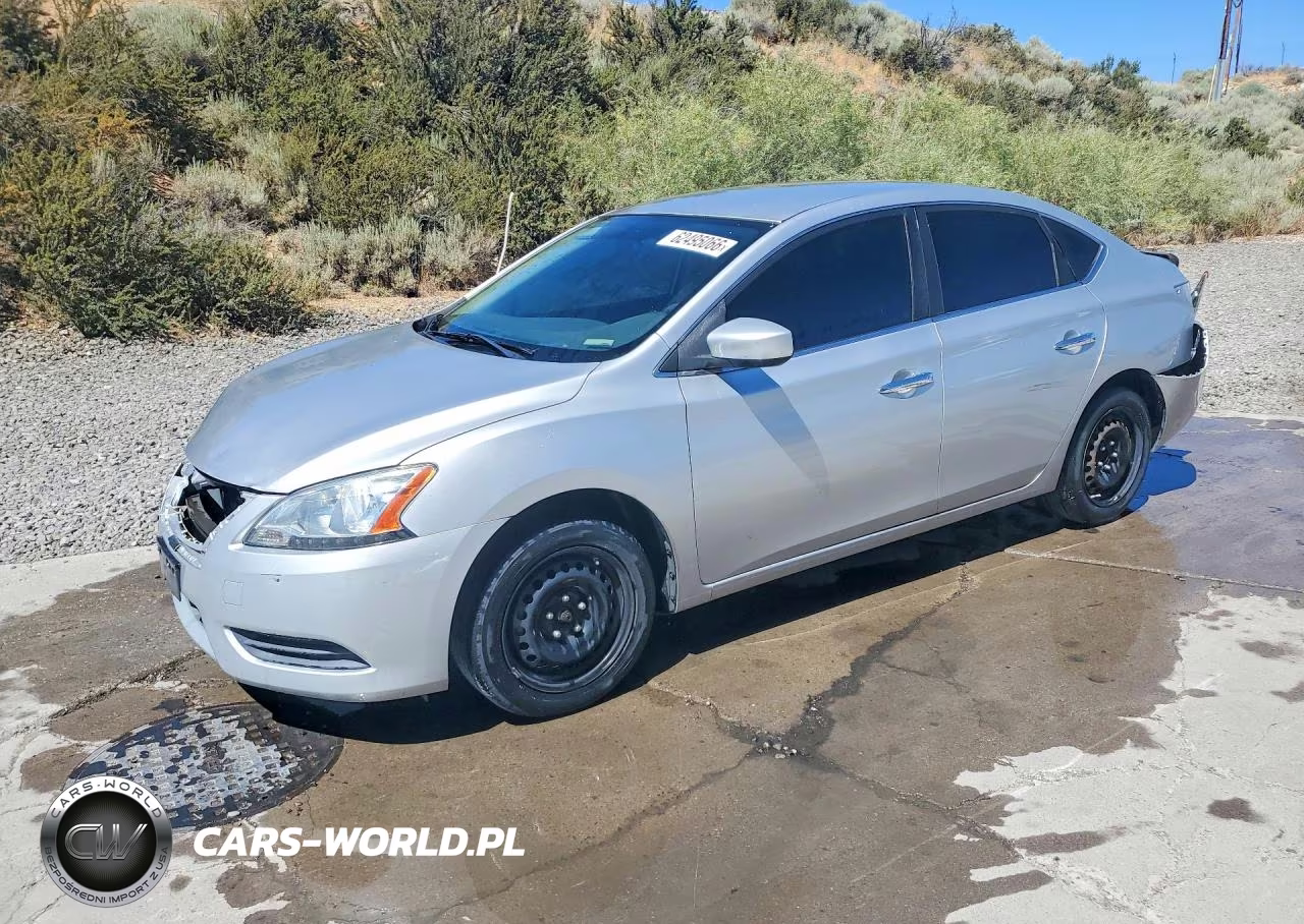 2015 Nissan Sentra S – zdjęcie 1 z 12